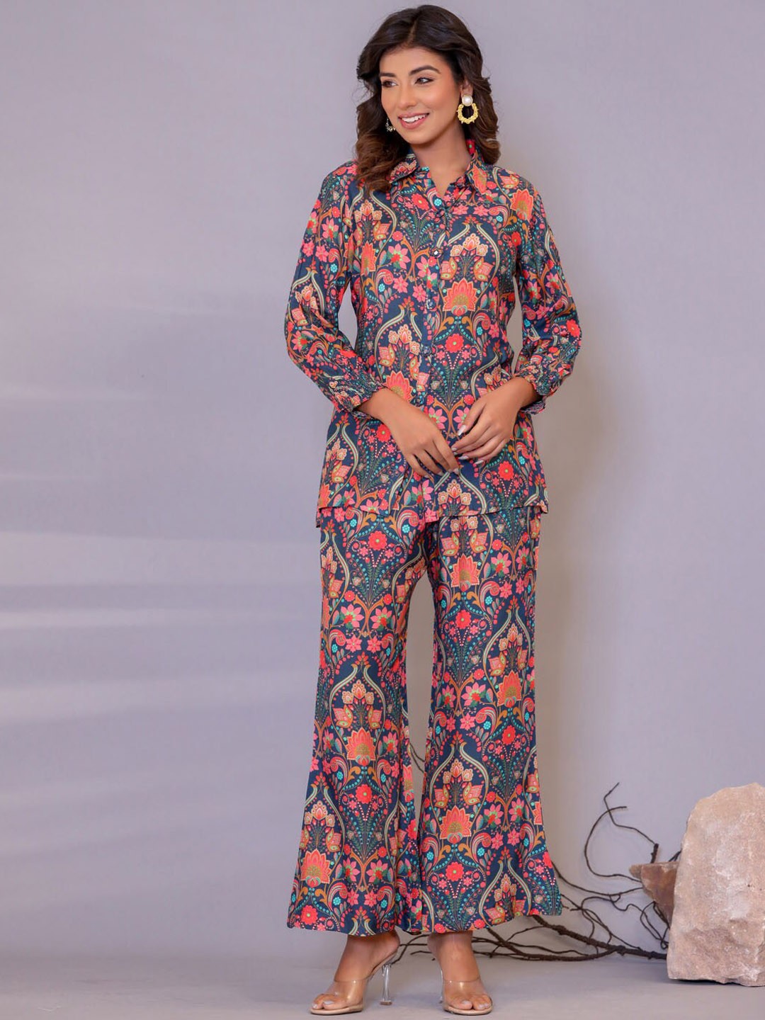 

Meena Bazaar Printed Shirt With Palazzos, Grey