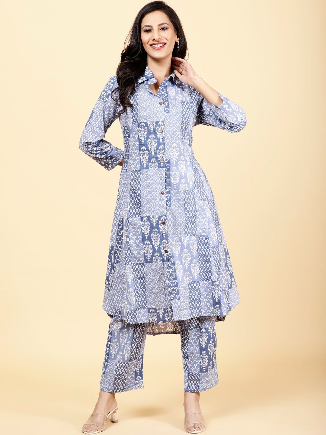 

Meena Bazaar Floral Printed Regular Kurta with Trousers, Blue