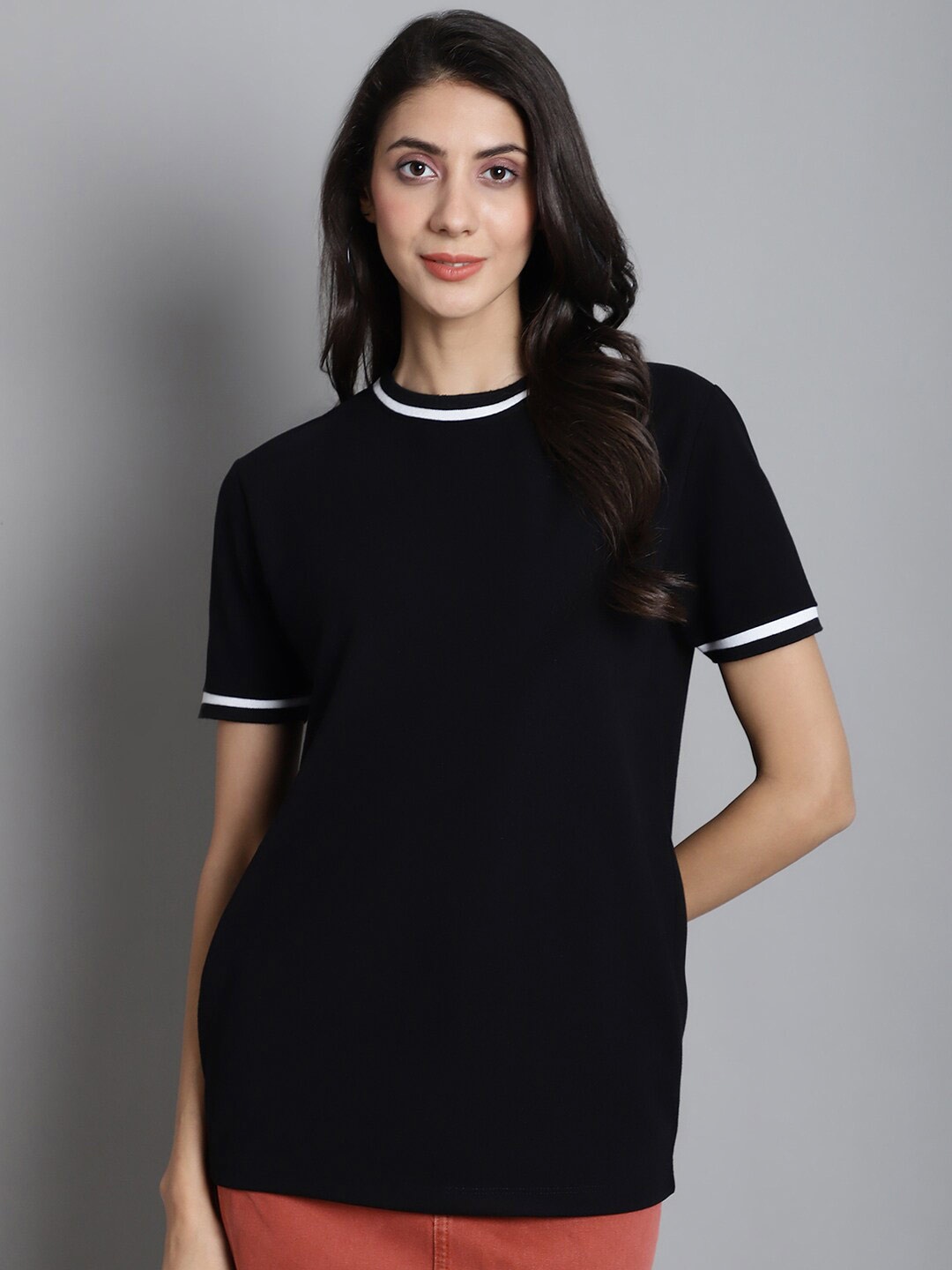 

DOOR74 Round Neck Cotton T-shirt, Black