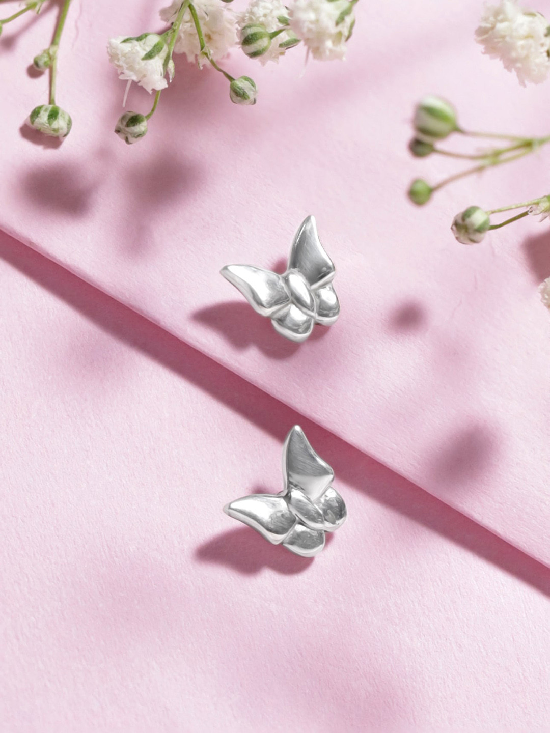 

Rubans Silver Rhodium-Plated Contemporary Studs Earrings