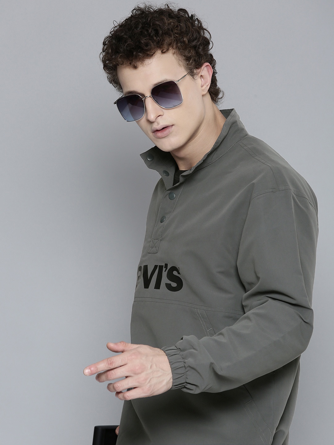

Levis Men Brand Logo Printed Tailored Jacket, Green