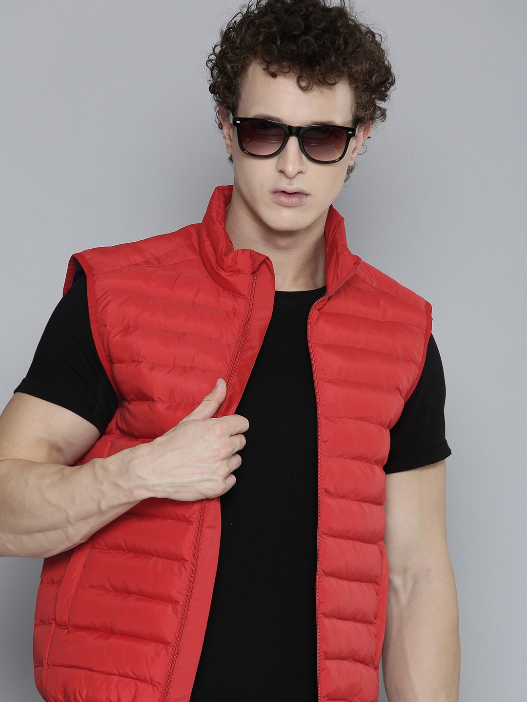 

Levis Men Solid Puffer Jacket, Red