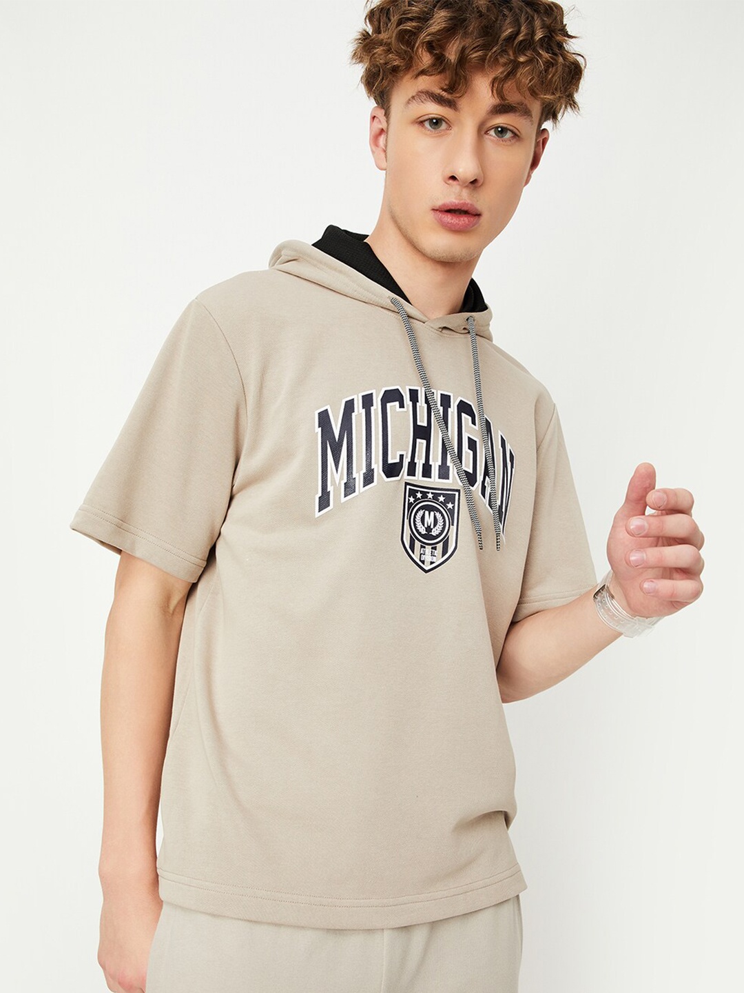 

max Typography Printed Hooded Drop shoulder sleeves T-shirt, Beige