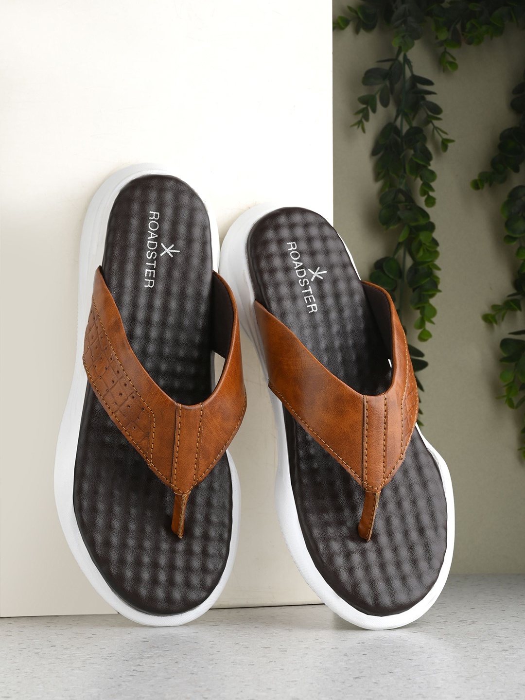 

The Roadster Lifestyle Co. Shoe-Style Comfort Sports Sandals, Tan