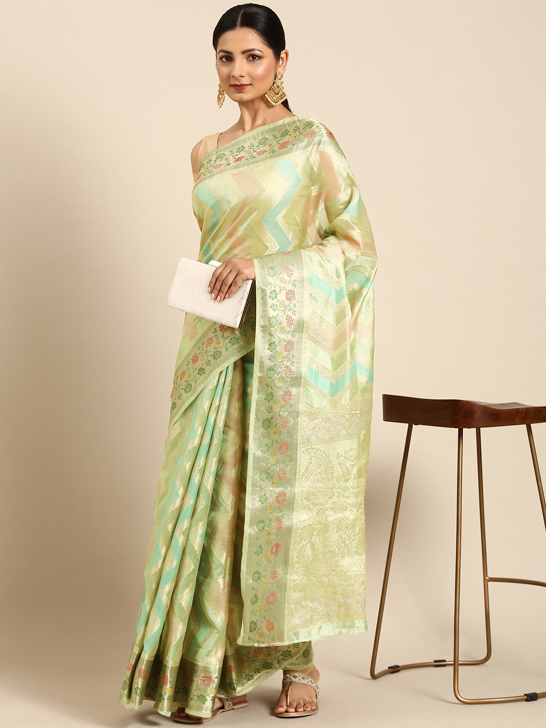 

MOHEY Geometric Zari Art Silk Saree, Green