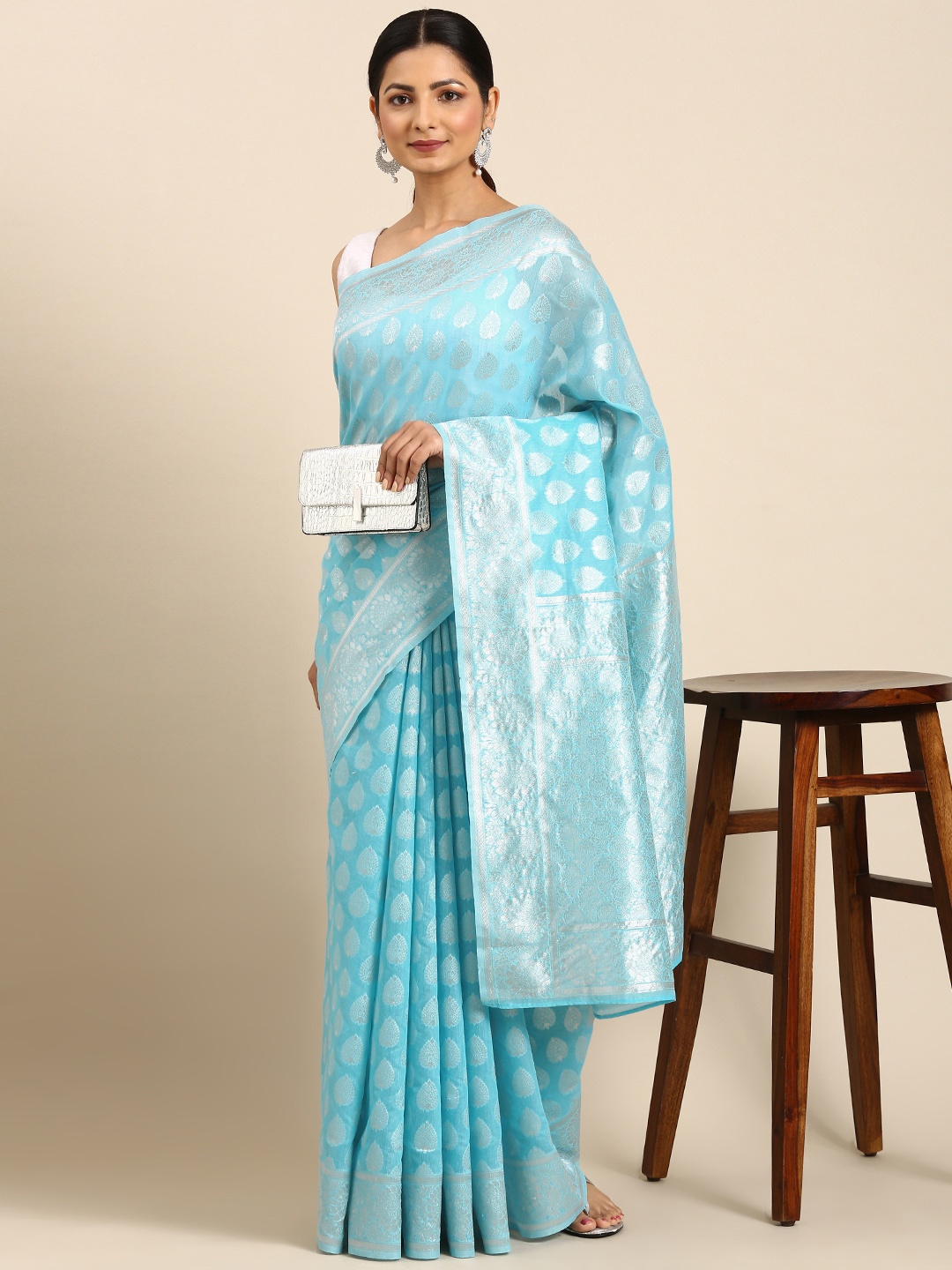 

MOHEY Ethnic Motifs Zari Silk Blend Saree, Turquoise blue