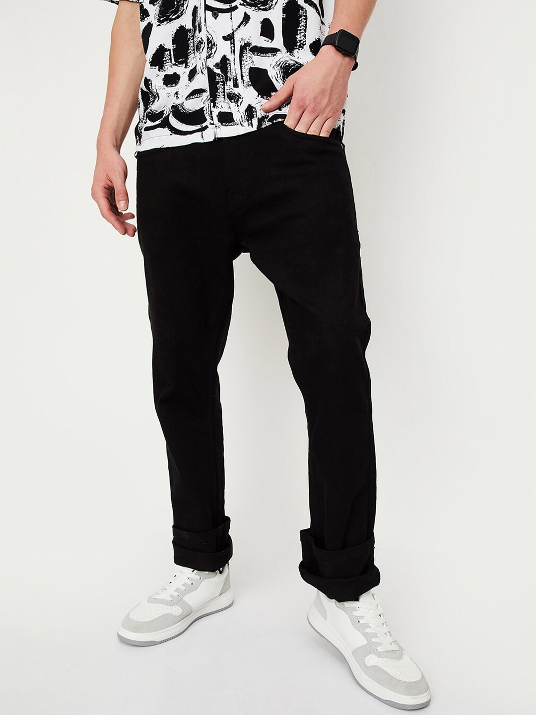 

max Men Smart Mid-Rise Jeans, Black