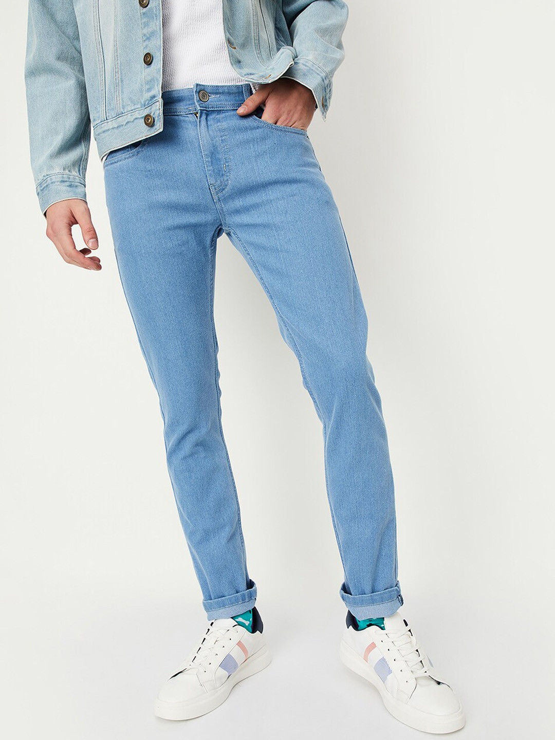 

max Men Mid-Rise Clean Look Light Shade Stretchable Jeans, Blue