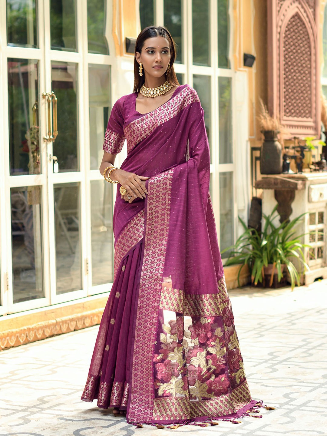 

VISHNU WEAVES Embellished Zari Silk Cotton Saree, Purple