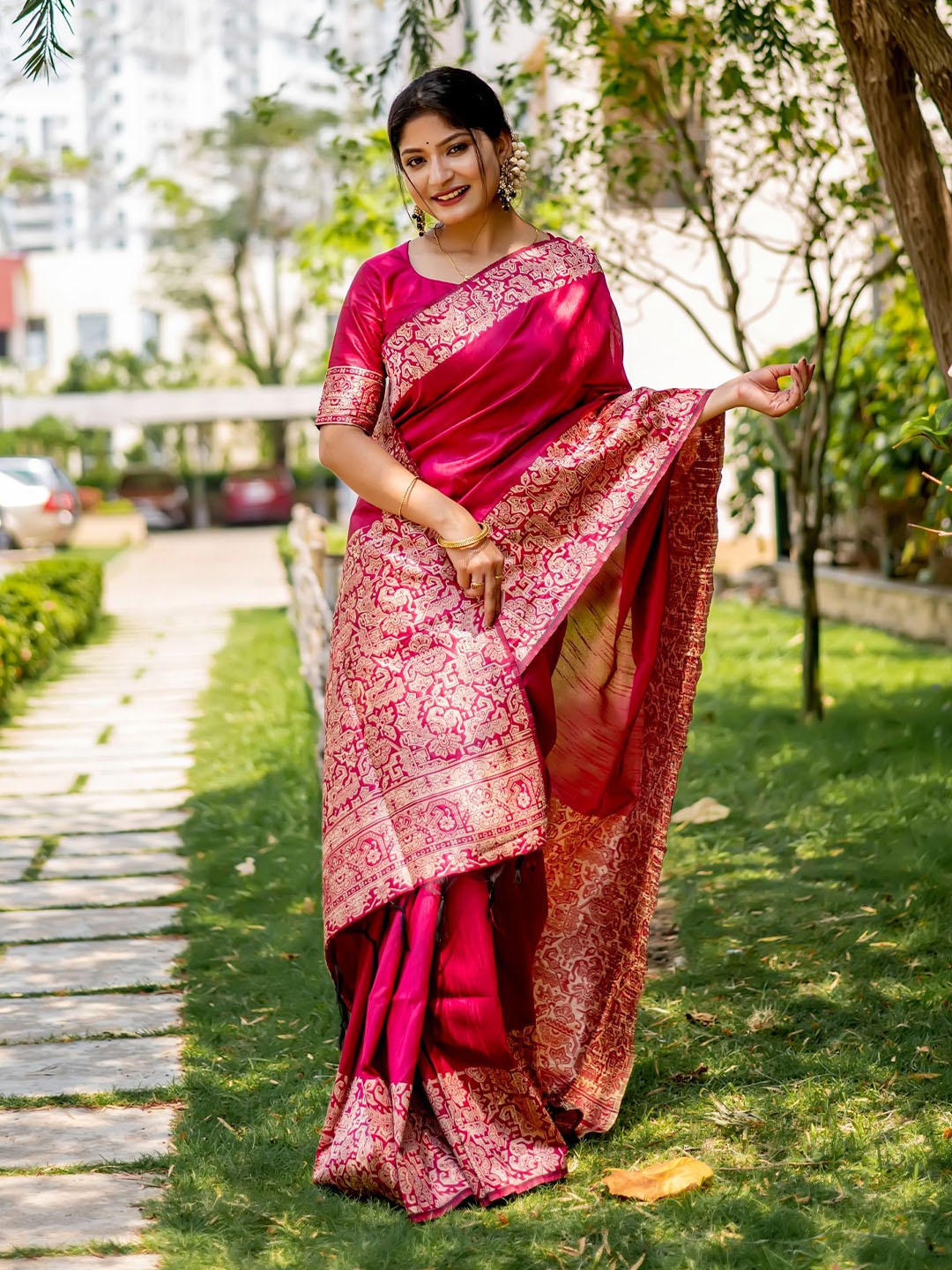 

VISHNU WEAVES Zari Bhagalpuri Saree, Pink