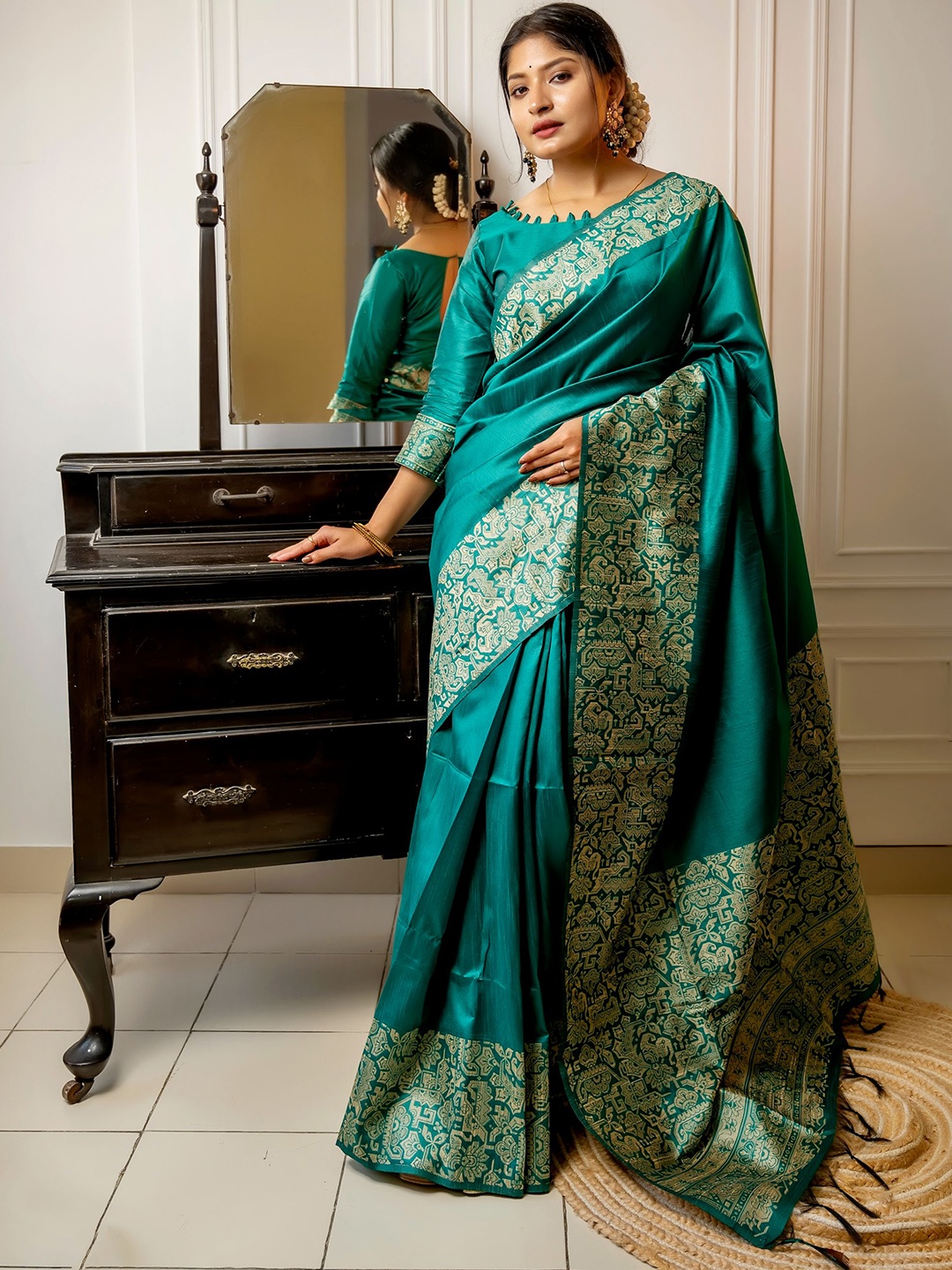 

VISHNU WEAVES Zari Bhagalpuri Saree, Teal