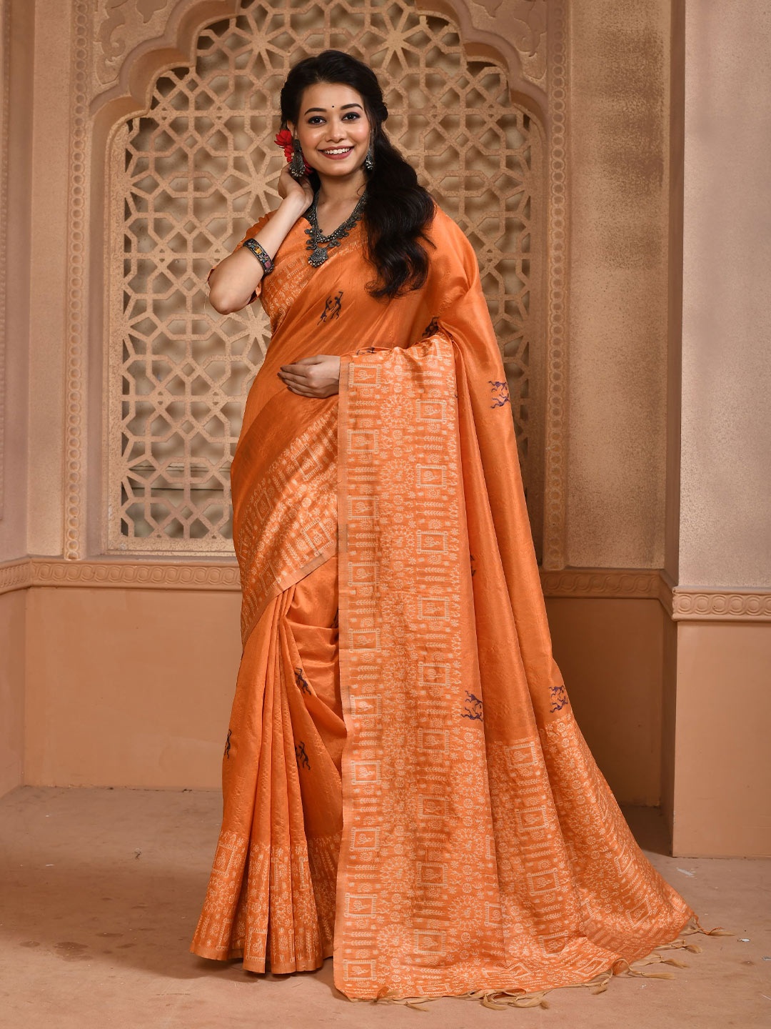 

VISHNU WEAVES Warli Bhagalpuri Saree, Orange