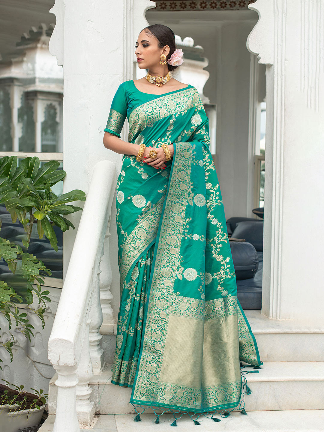 

VISHNU WEAVES Woven Design Zari Banarasi Saree, Teal