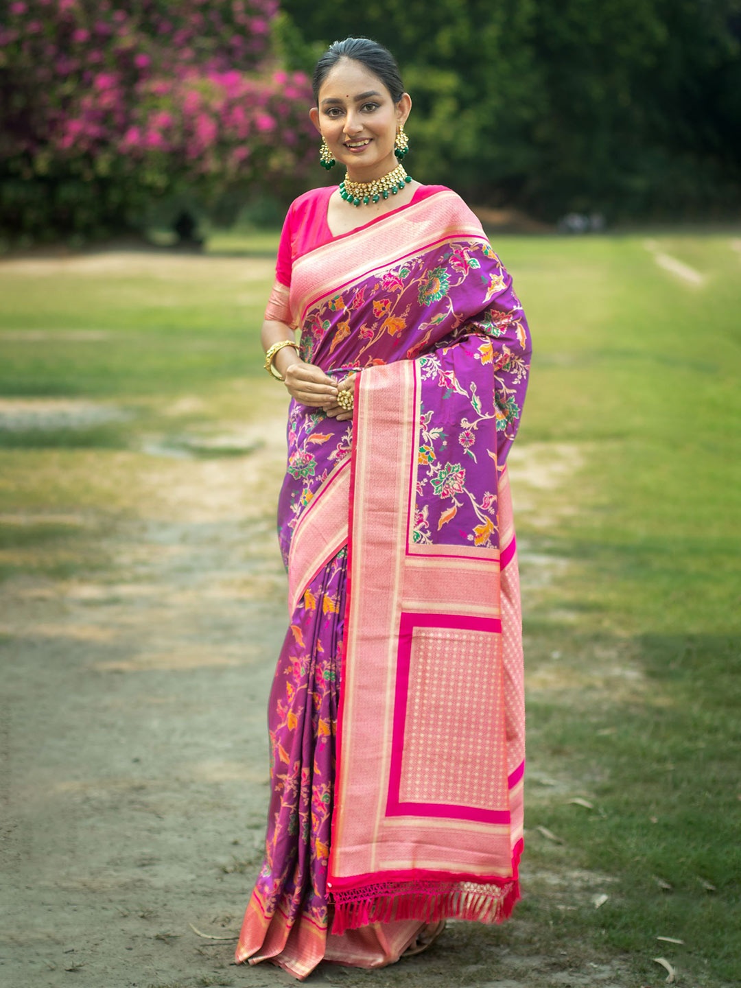 

VISHNU WEAVES Woven Design Zari Banarasi Saree, Purple