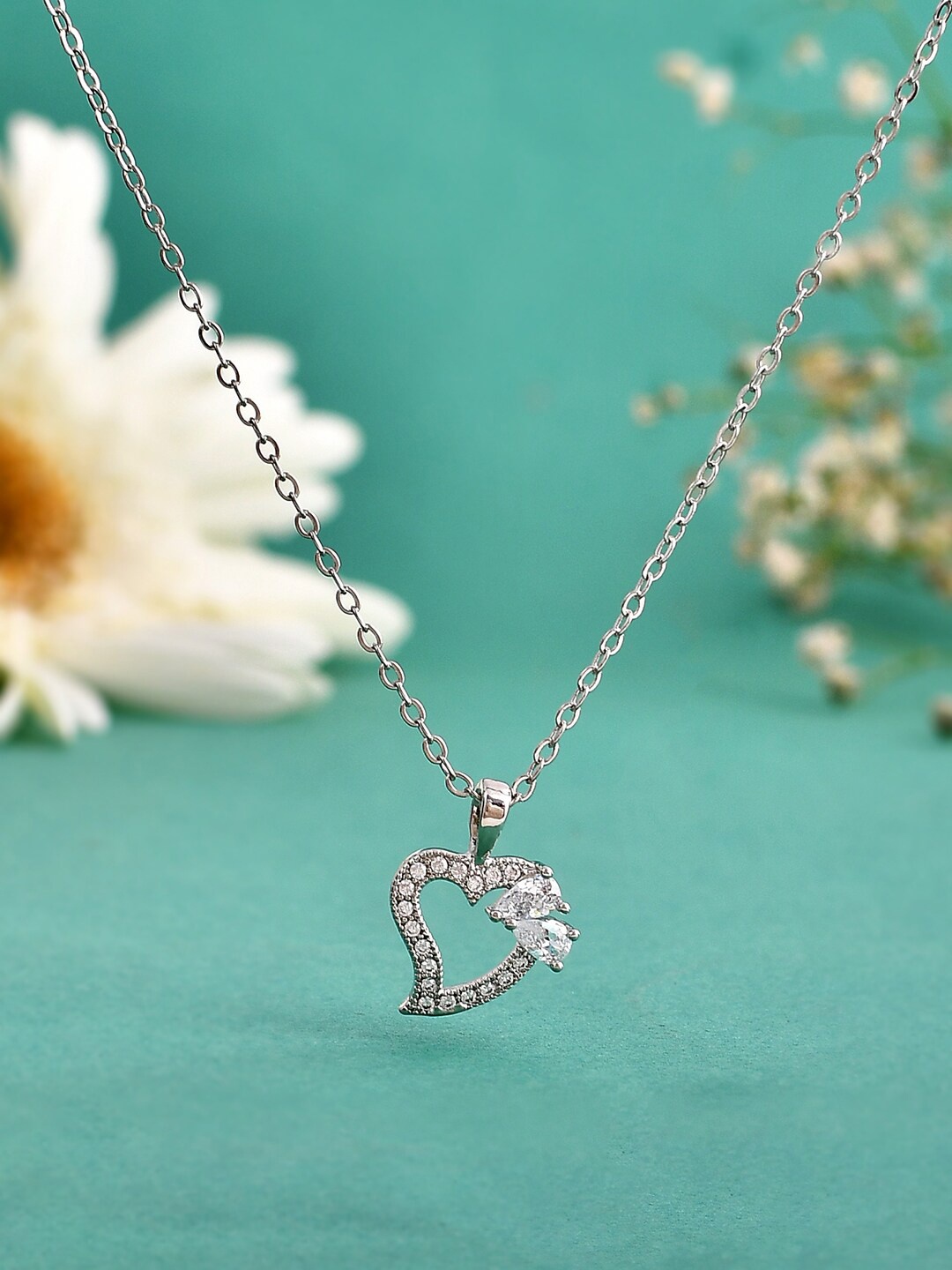 

Voylla Silver-Plated Cubic Zirconia Studded Heart Shaped Pendant