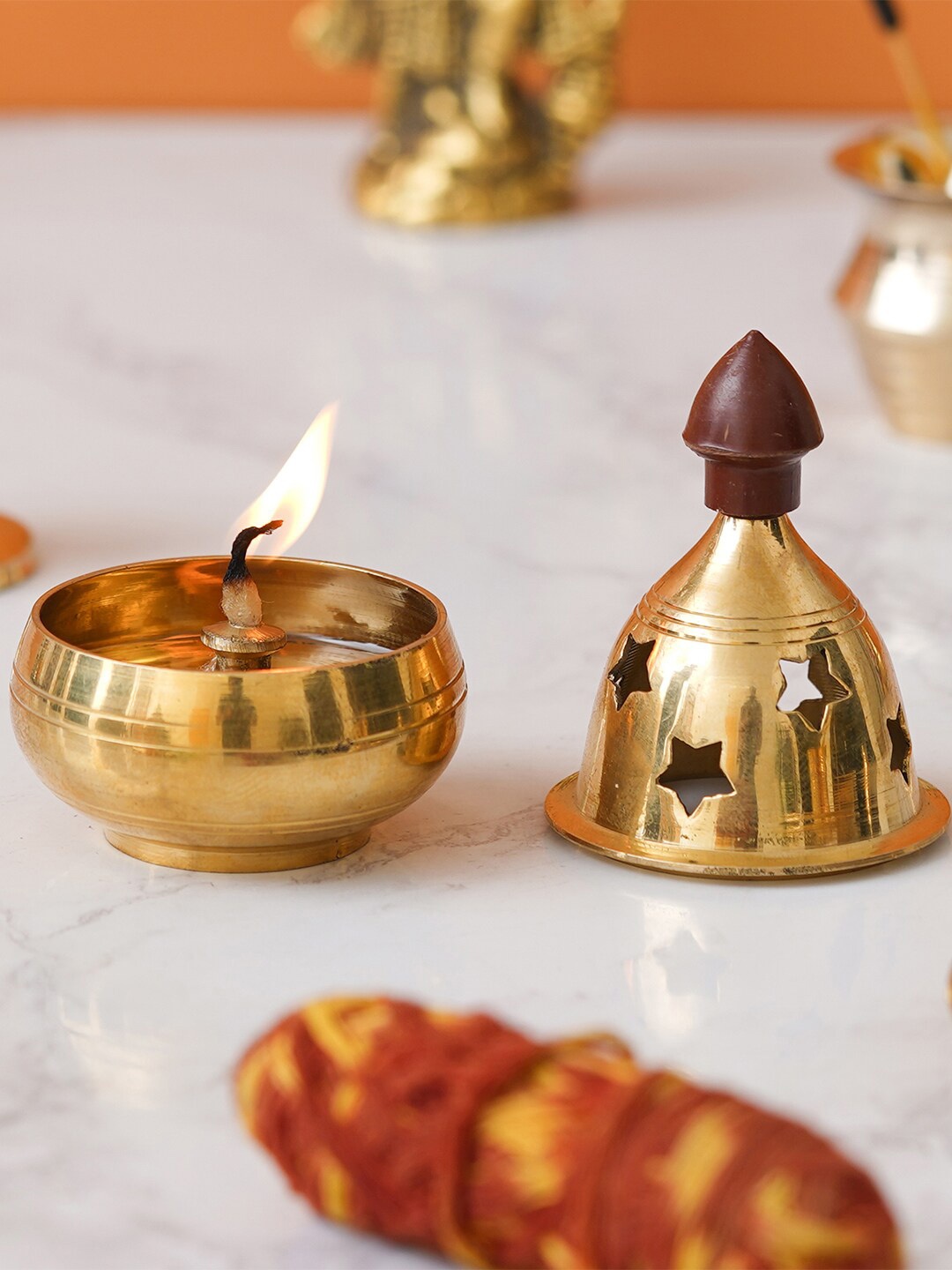 

eCraftIndia Brass Traditional Akhand Brass Diya, Gold