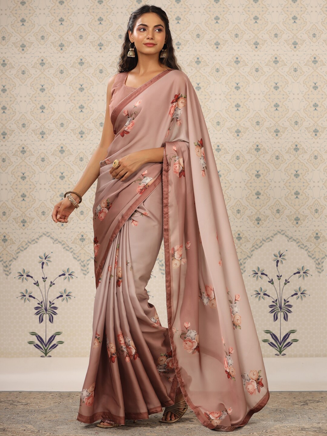 

Ode by House of Pataudi Floral Printed Saree, Brown