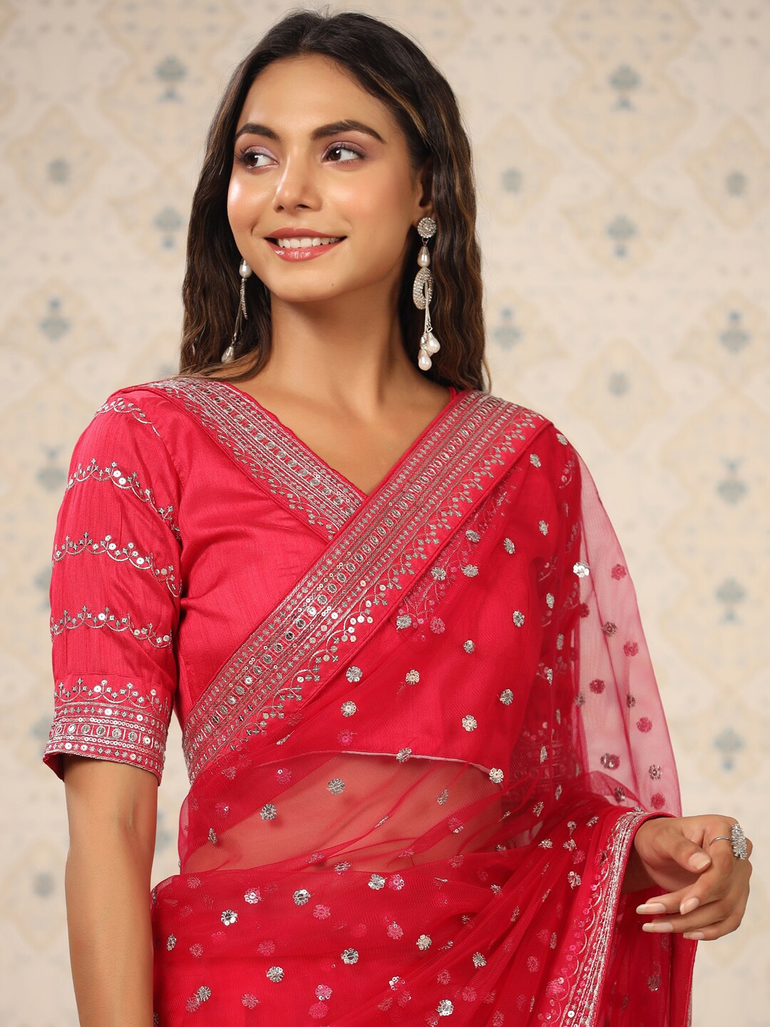 

Ode by House of Pataudi Embellished Heavy Work Saree, Pink