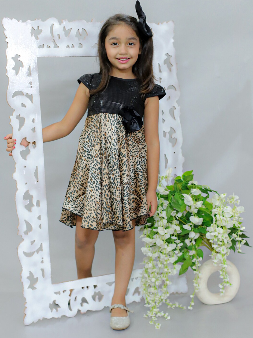 

KidsDew Animal Printed Corsage Detail A-Line Dress, Black