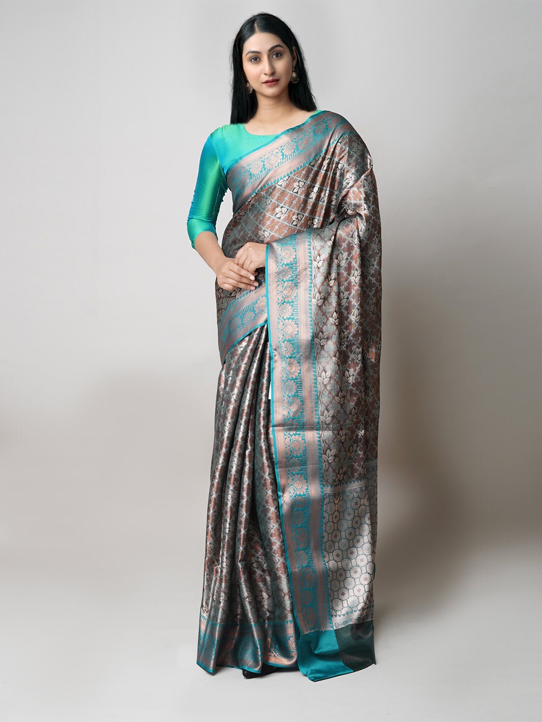 

Unnati Silks Floral Woven Design Zari Silk Cotton Banarasi Saree, Grey