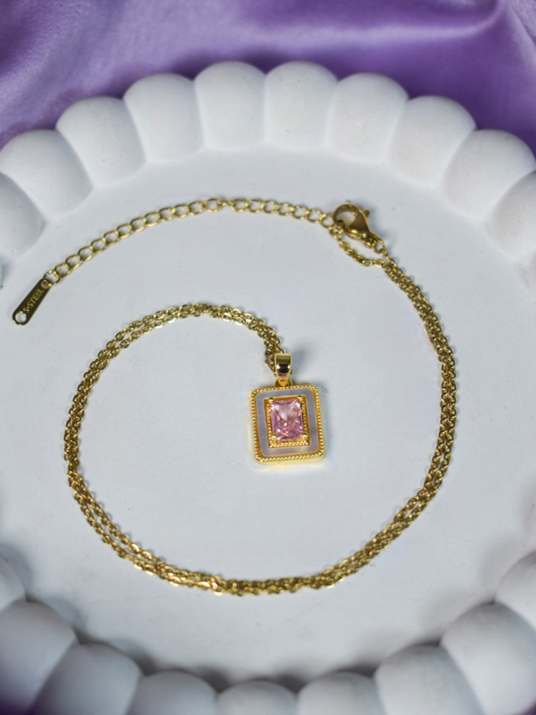 

SALTY Artificial Stones Minimal Necklace, Gold