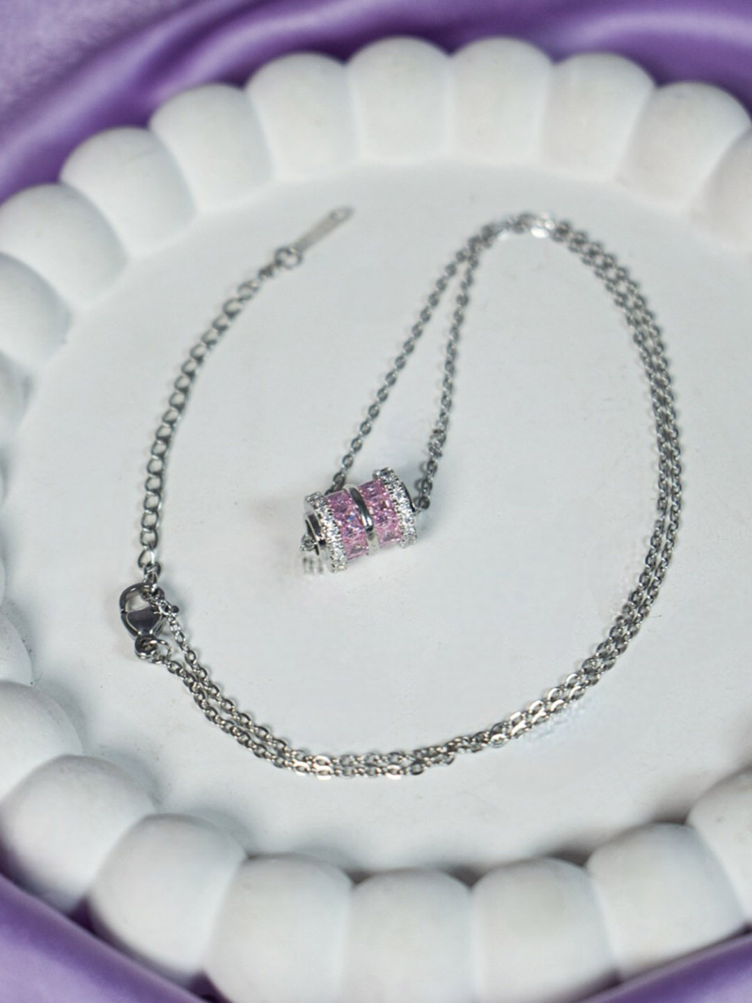 

SALTY Glamourous Cubic Necklace, Silver
