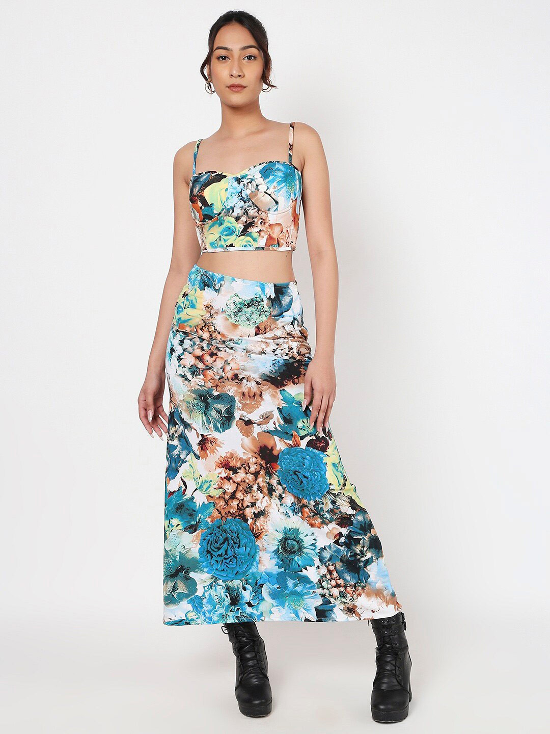 

LIYOKKI Shoulder Strap Floral Printed Maxi Dress, White