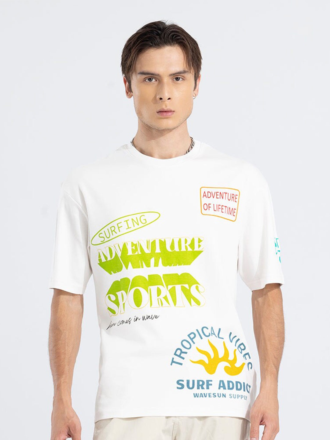 

Snitch Typography Printed Drop-Shoulder Sleeves Oversized T-shirt, White