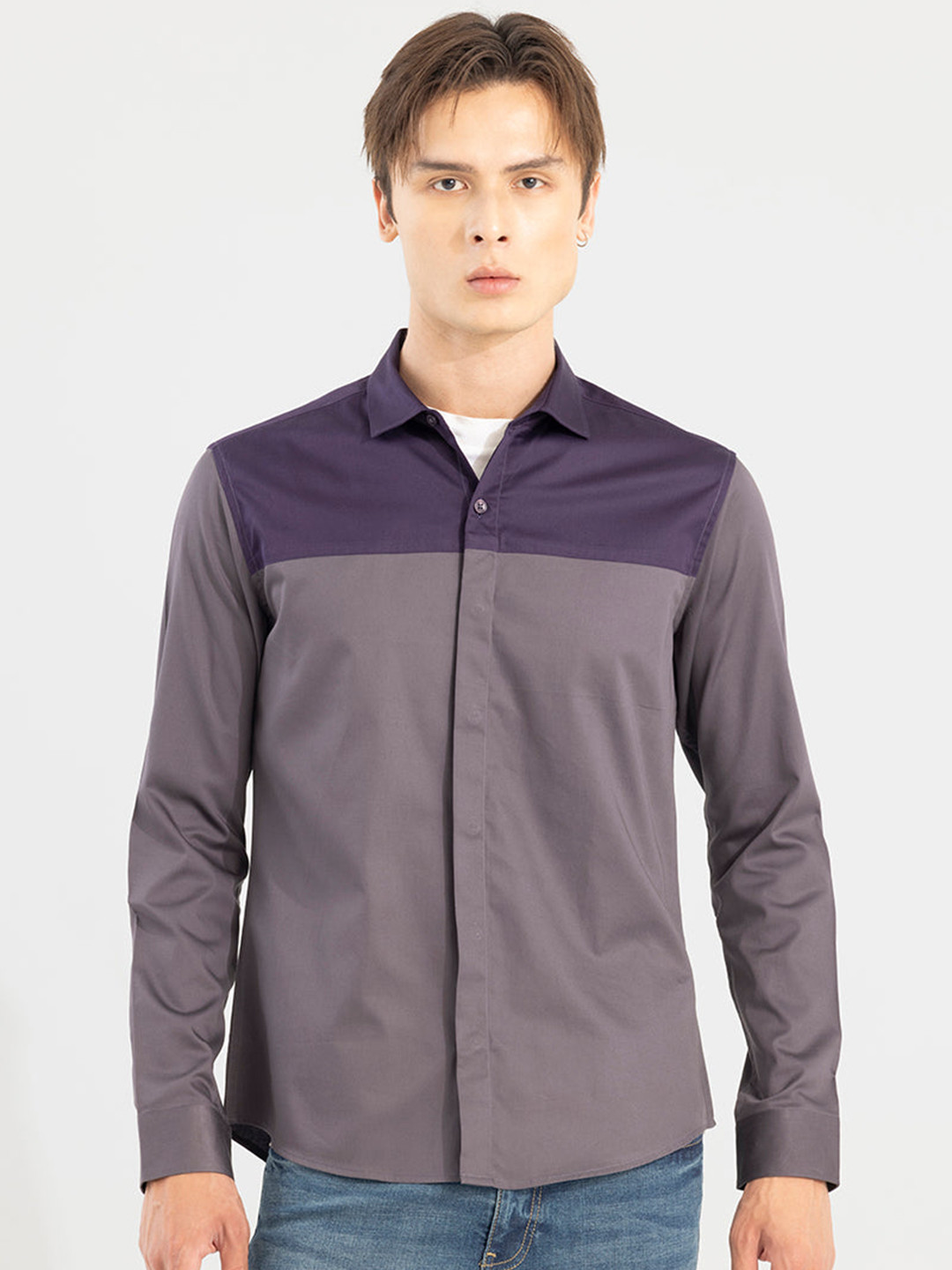 

Snitch Classic Slim Fit Colourblocked Pure Cotton Casual Shirt, Purple