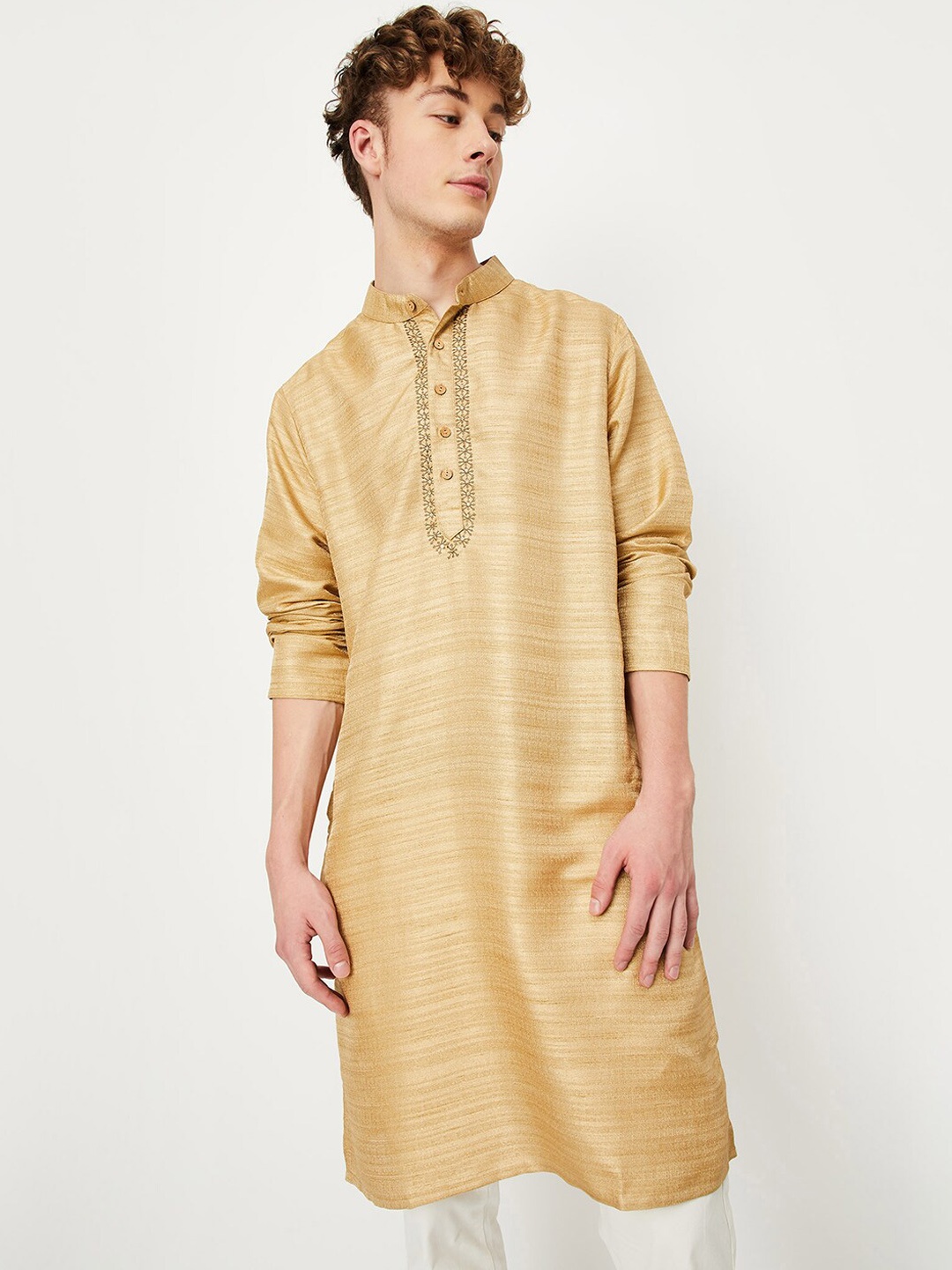 

max Mandarin Collar Thread Work Kurta, Beige