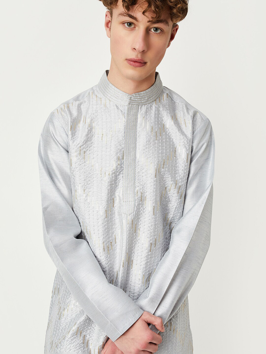 

max Striped Cotton Thread Work Mandarin Collar Kurta, Blue