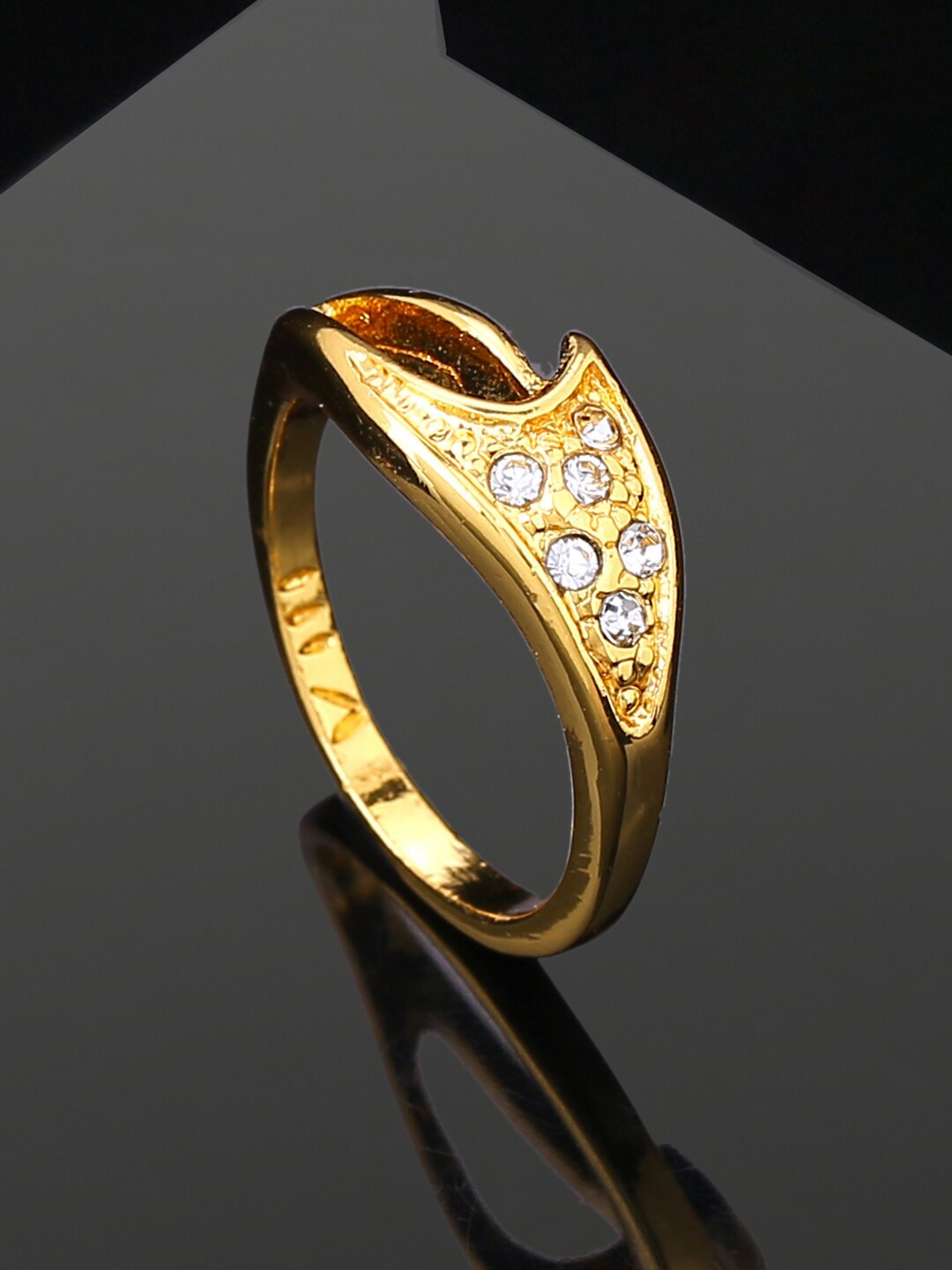 

Estele Gold-Plated Crystal Studded Finger Ring
