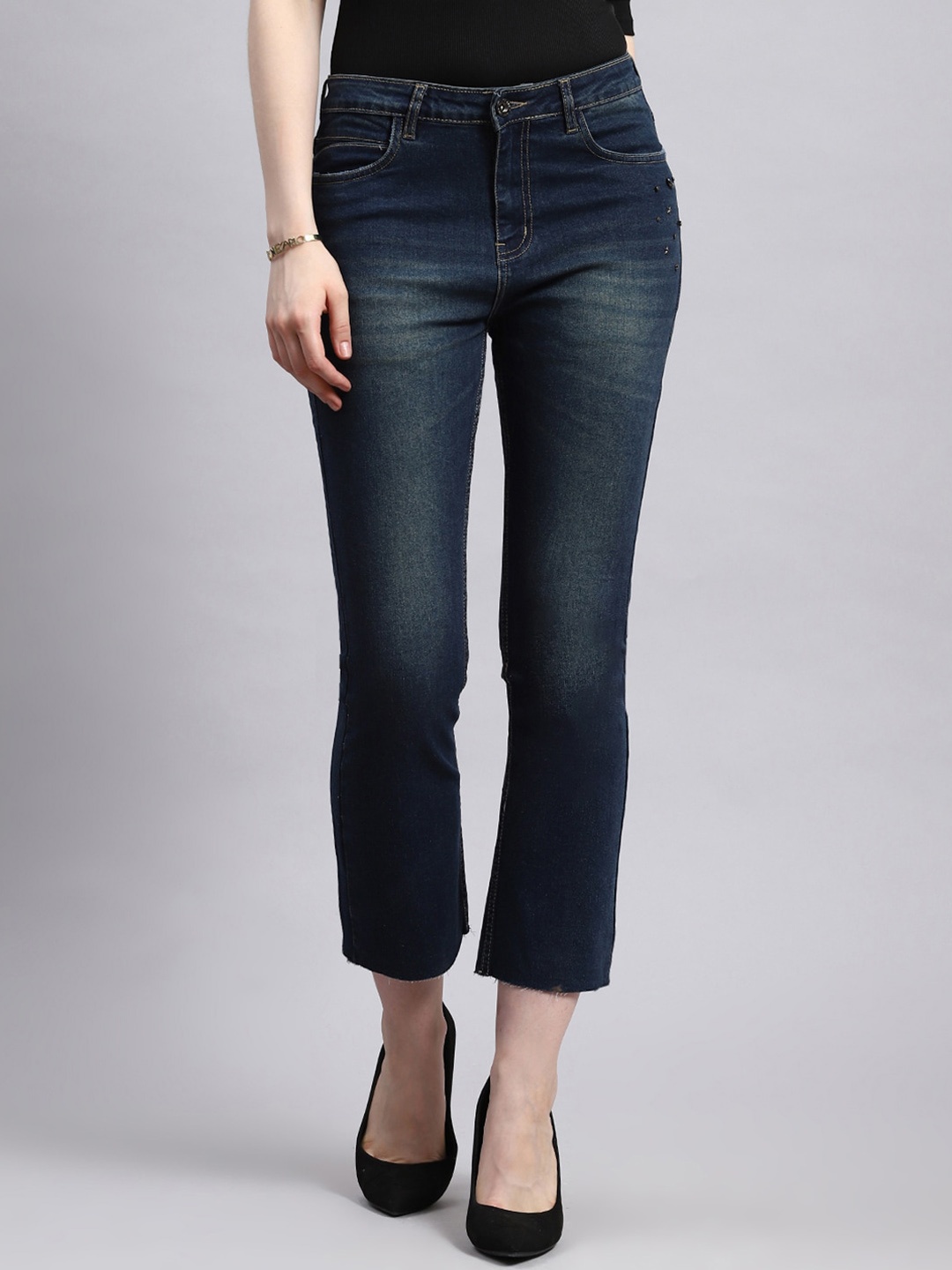 

Monte Carlo Women Smart Mid-Rise Light Fade Jeans, Blue