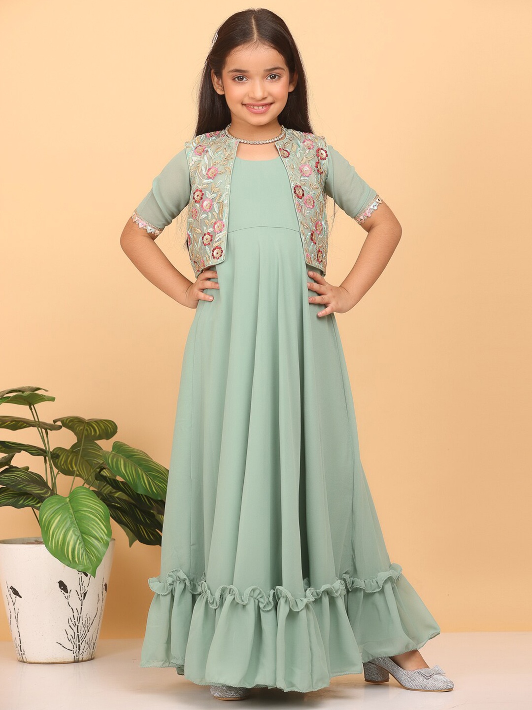 

Ethnovog Girls Georgette Maxi Dress With Jacket, Green