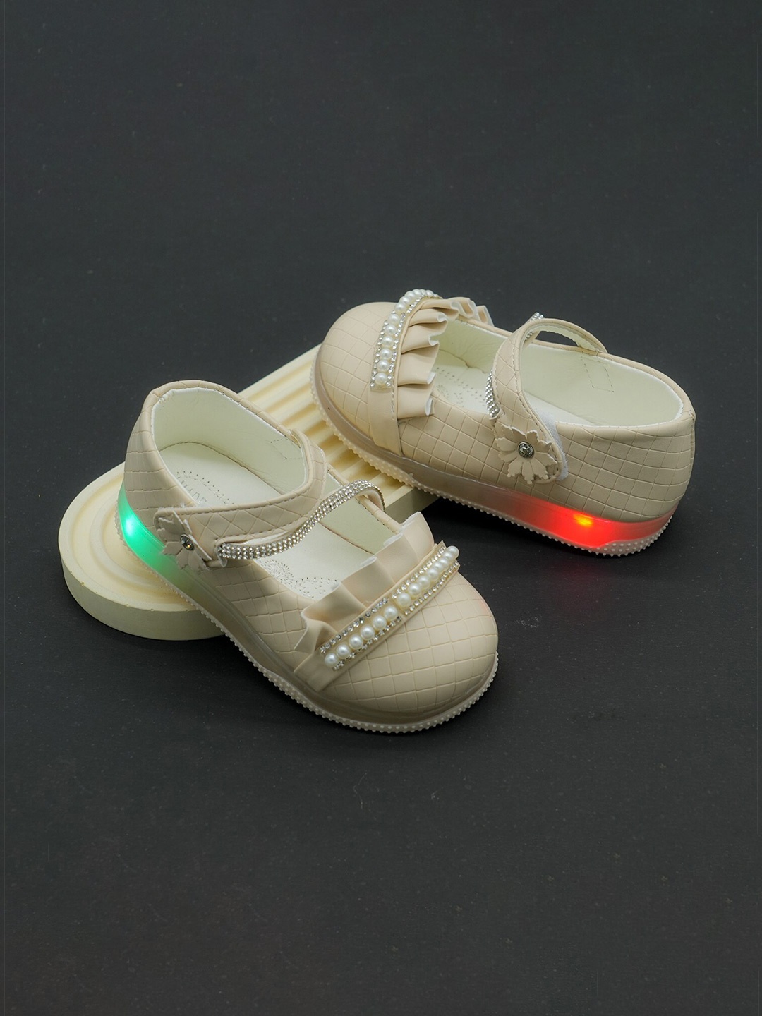 

FEETWELL SHOES Girls Embellished LED Ballerinas, Beige