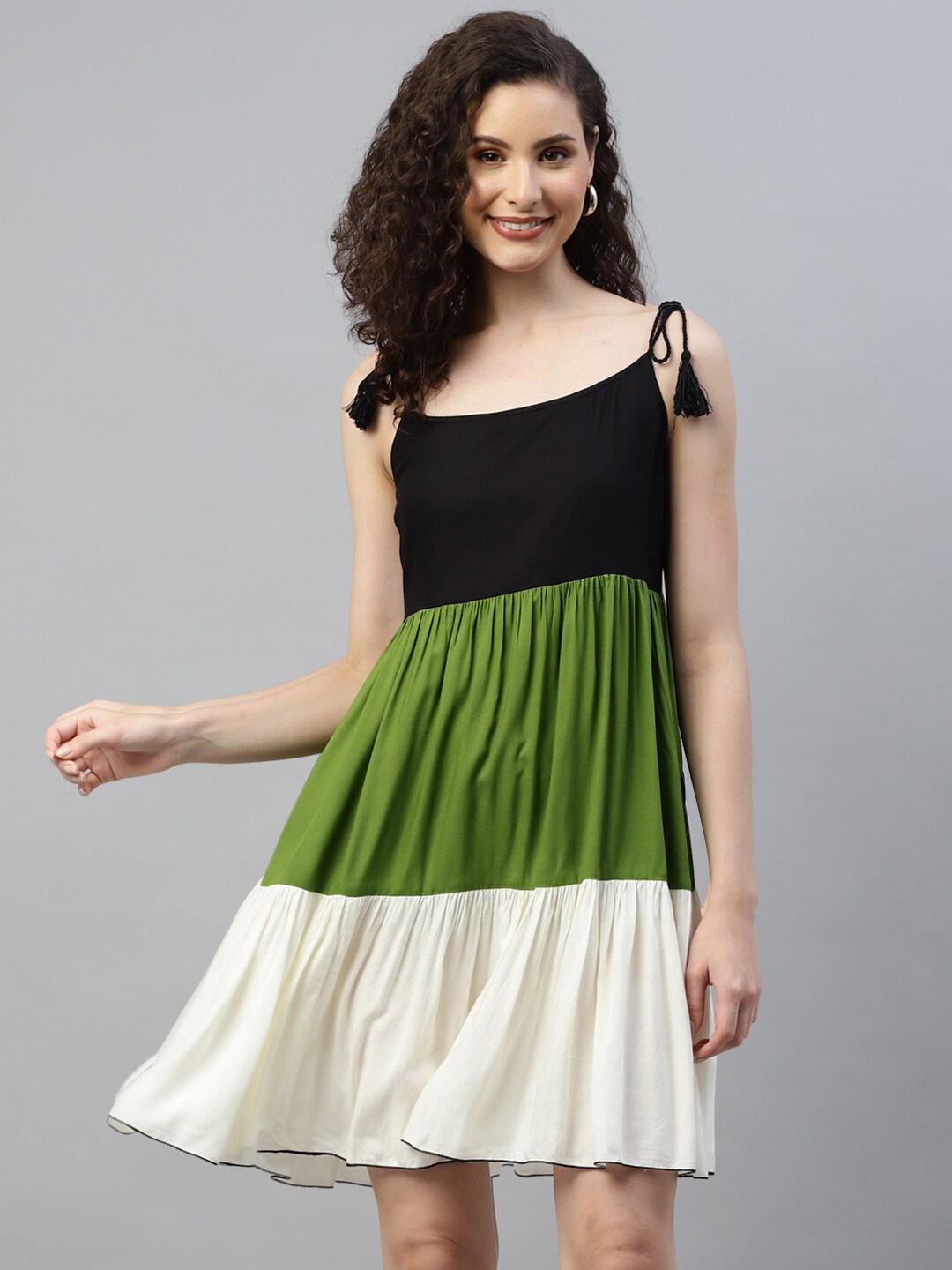 

DEEBACO Colourblocked Shoulder Straps Gathered Tiered Fit & Flare Dress, Black