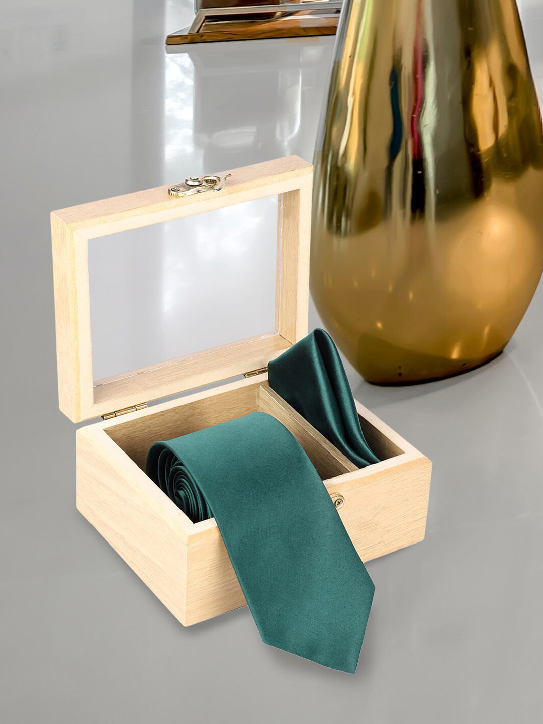 

INVICTUS Men Tie & Pocket Square, Green