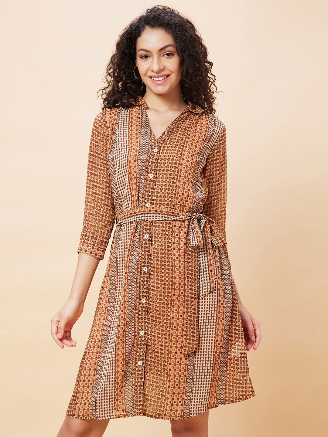 

Globus Geometric Printed Belt Detailed Shirt Collar Shirt Style Dress, Brown