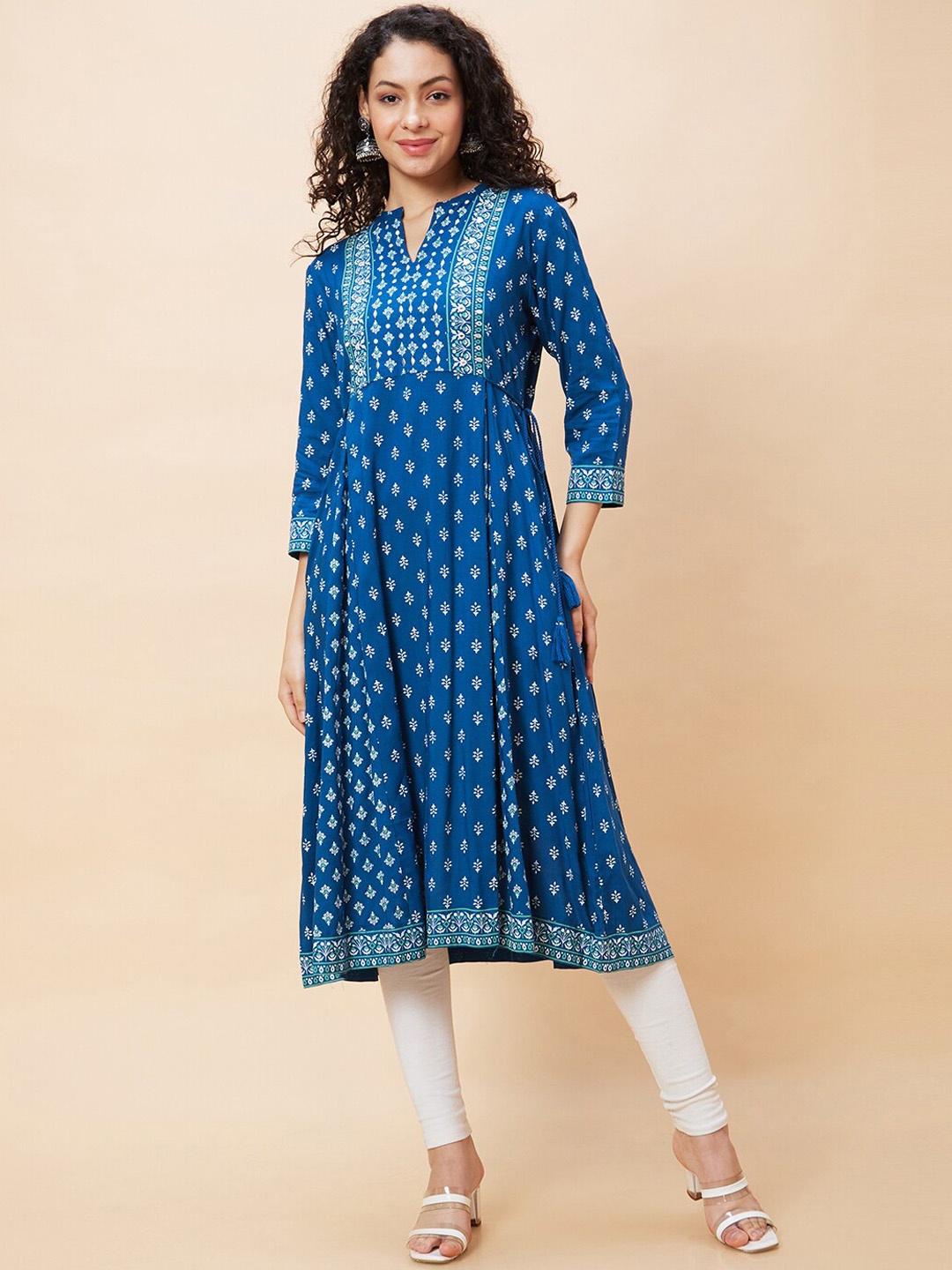 

Globus Ethnic Motifs Printed Thread Work Indie Prints Kurta, Blue
