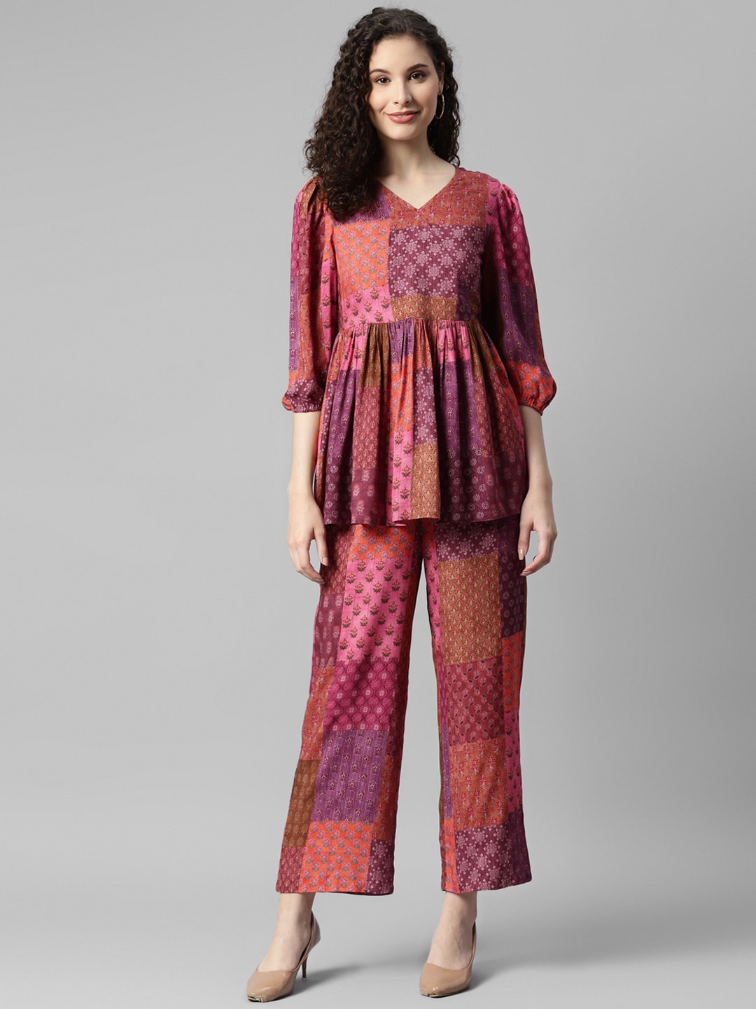 

DEEBACO Patch Printed V-Neck Top & Trousers, Purple