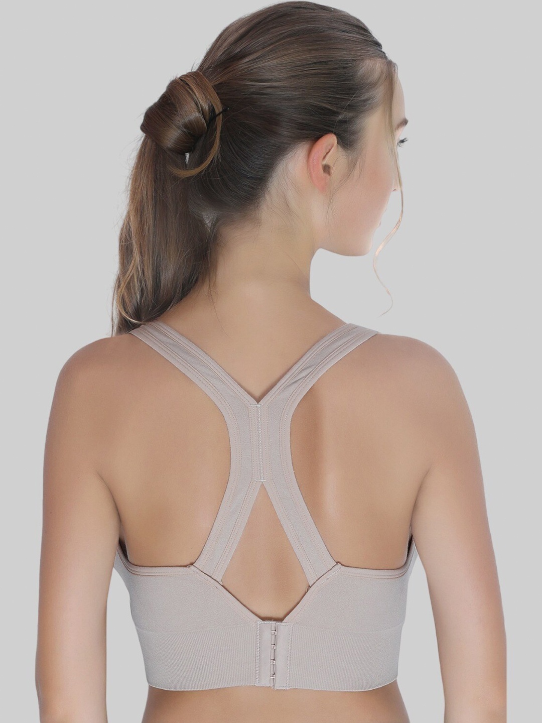 

PLUMBURY Full Coverage Removable Padded Rapid-Dry Sports Bra With All Day Comfort, Beige