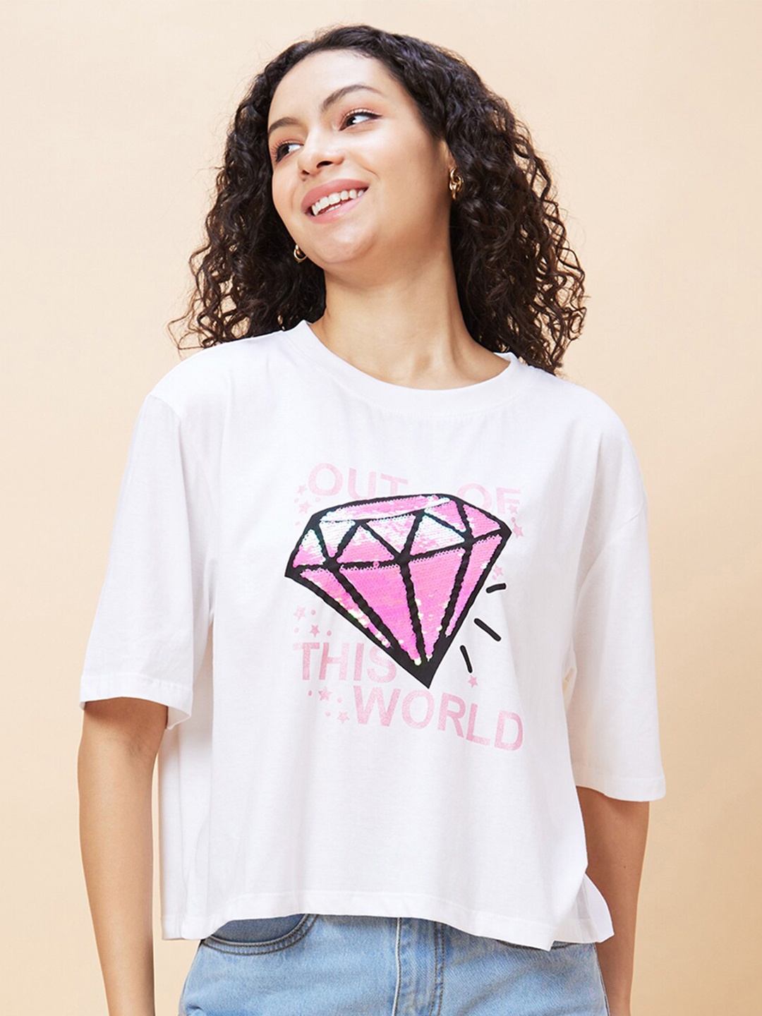 

Globus Graphic Printed Drop Shoulder Sleeves Pure Cotton Boxy Fit T-shirt, White