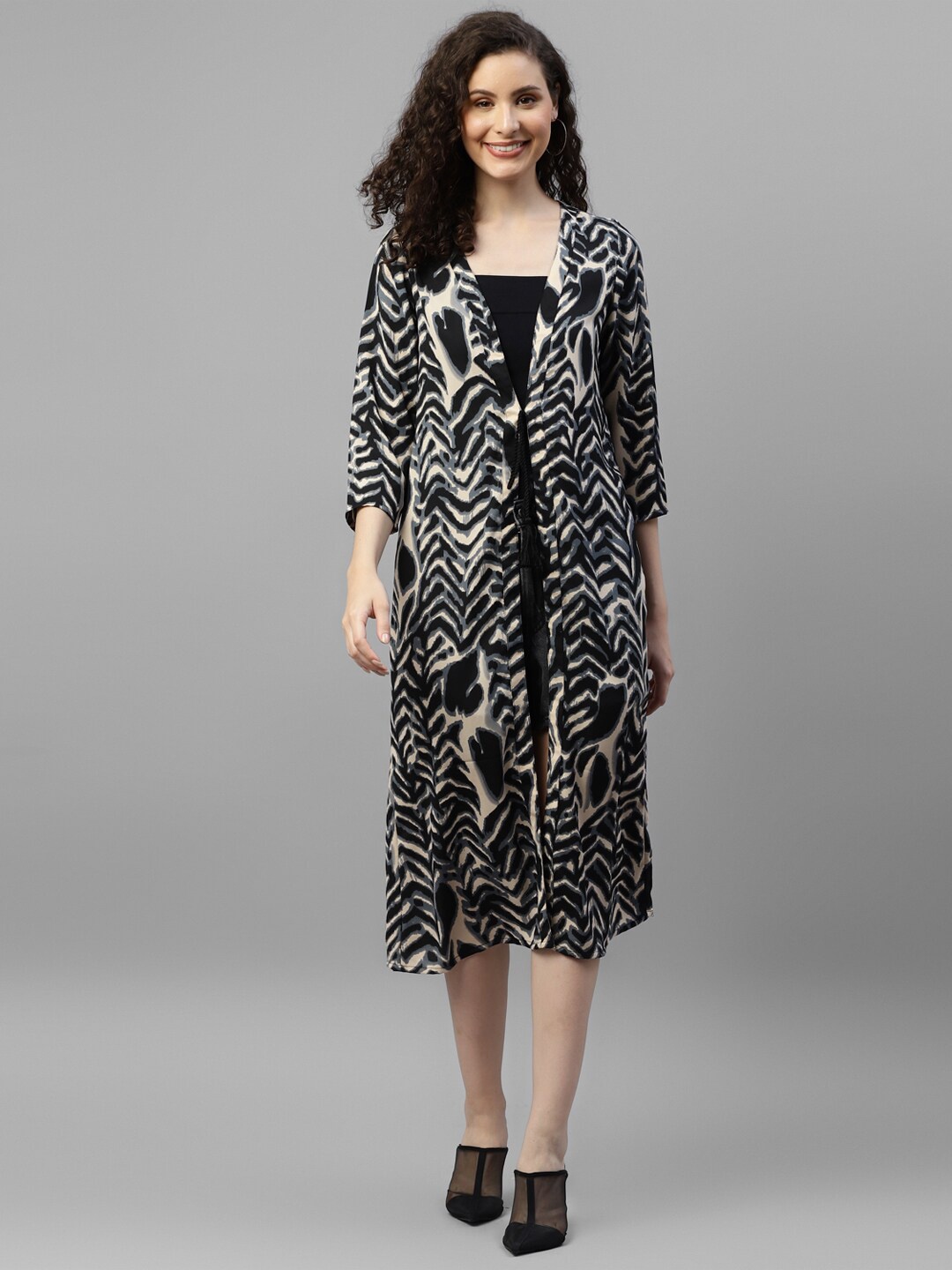 

DEEBACO Printed Longline Tie-Up Shrug, Cream