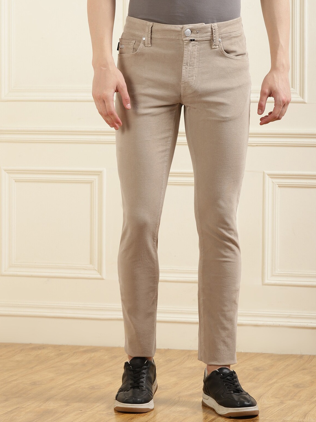 

Tramarossa Men Slim Fit Clean Look Stretchable Jeans, Beige
