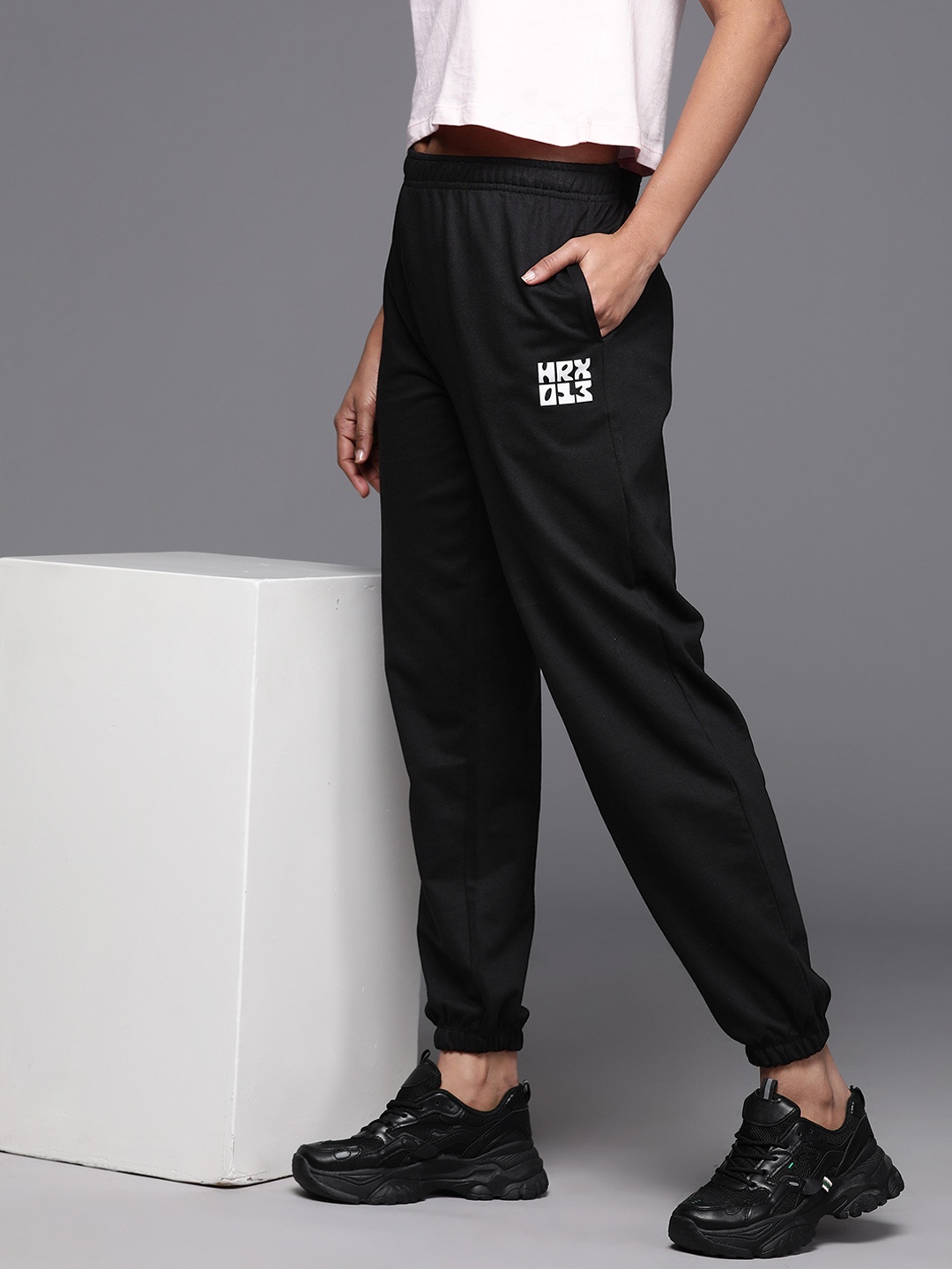 

HRX by Hrithik Roshan Women Printed Detail Lifestyle Joggers, Black