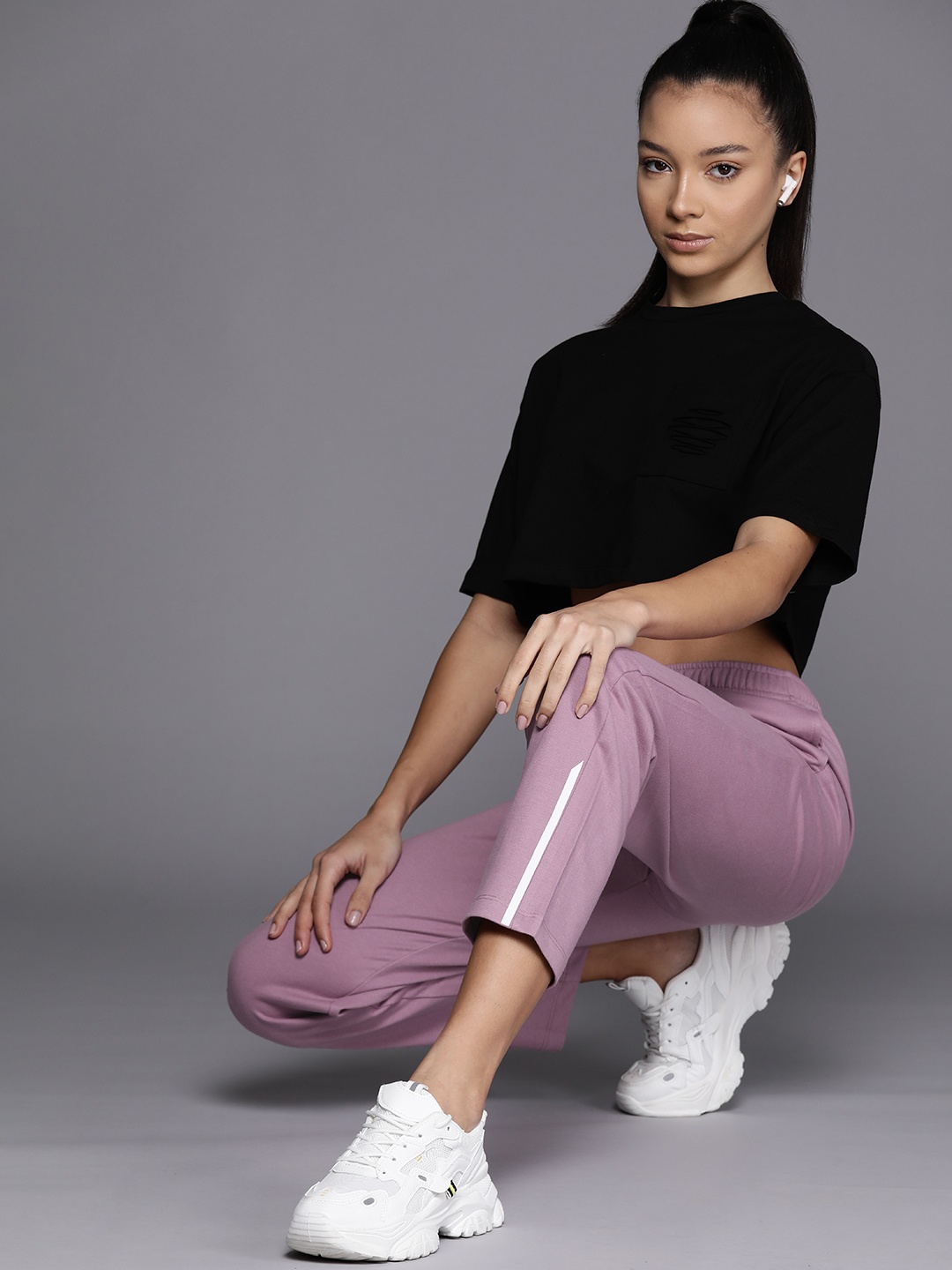 

HRX by Hrithik Roshan Women Lifestyle Track Pants, Rose