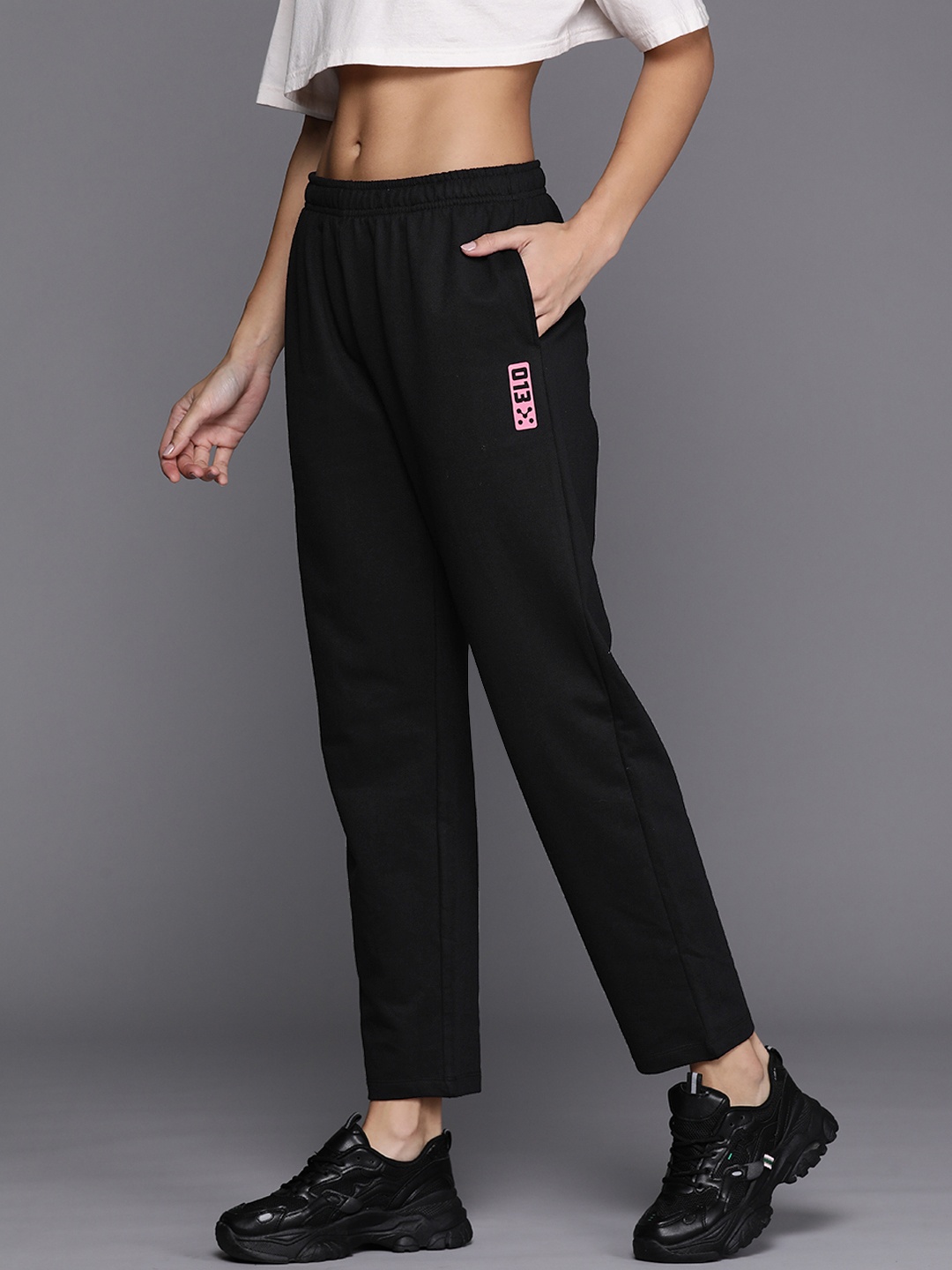 

HRX by Hrithik Roshan Women Lifestyle Track Pants, Black