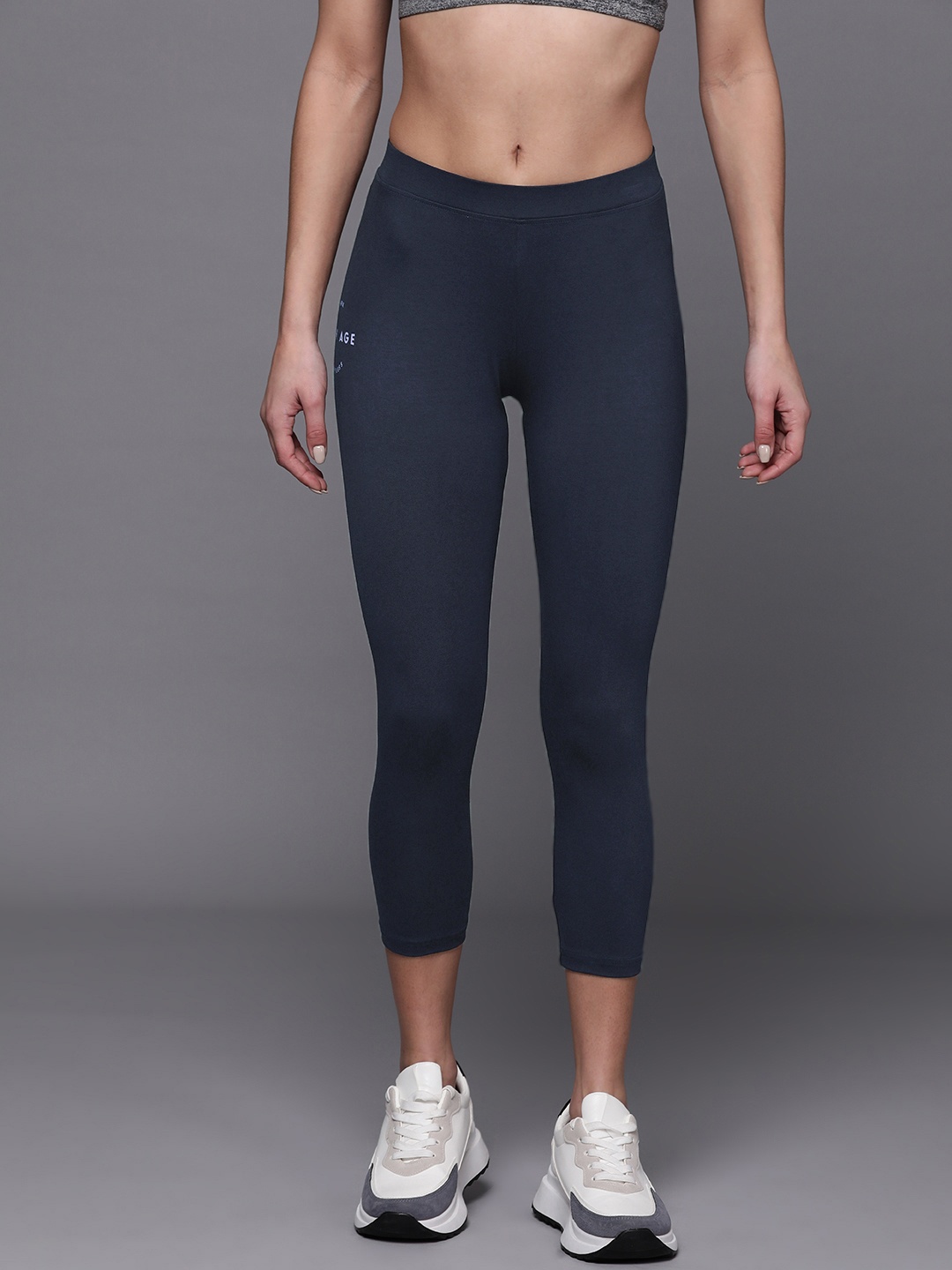 

HRX by Hrithik Roshan Women 3/4th Length Tights, Navy blue