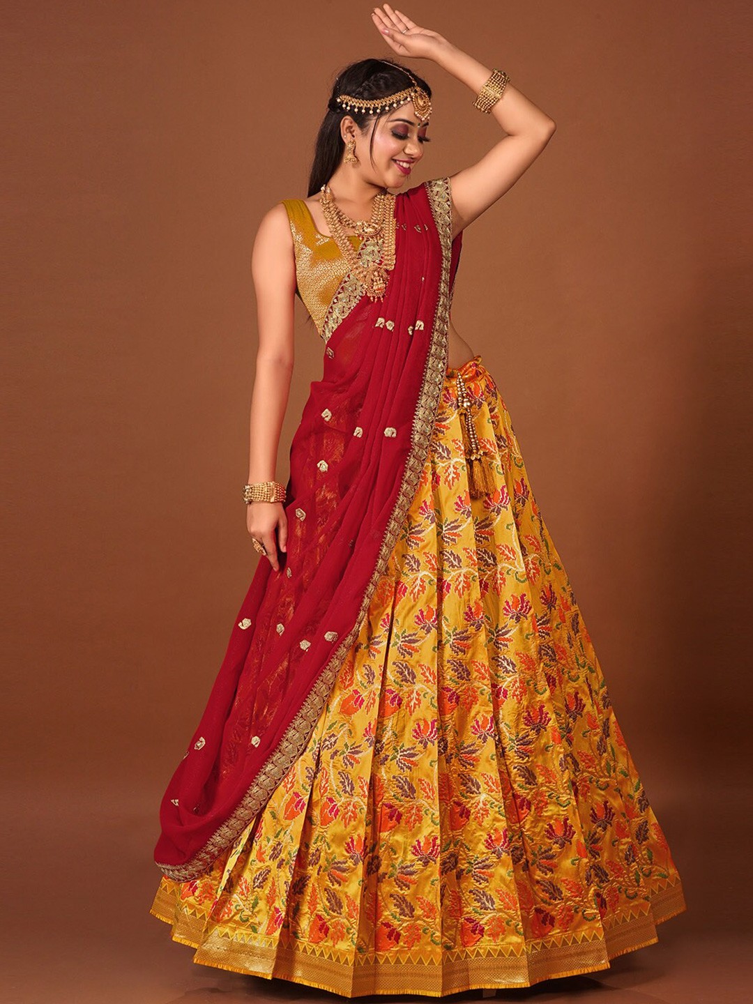 

HALFSAREE STUDIO Woven Design Semi-Stitched Lehenga & Unstitched Blouse With Dupatta, Yellow