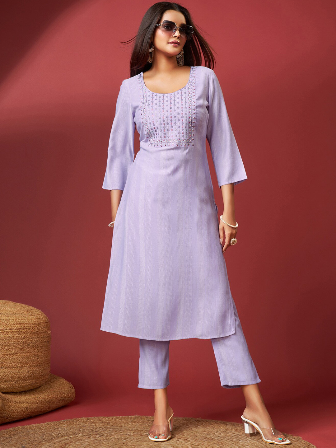 

soan Ethnic Motif Yoke Design Regular Thread Work Kurta With Trousers, Purple